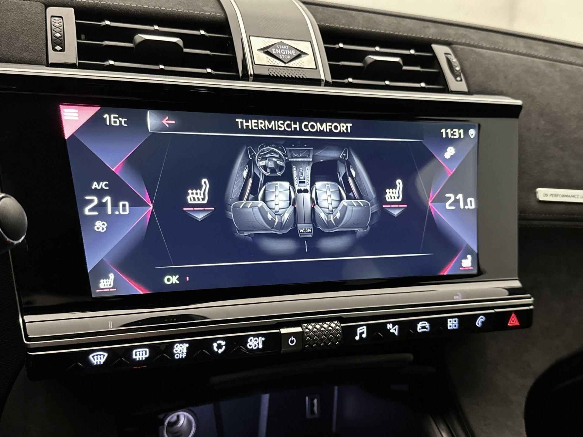 DS 7 Crossback SUV Performance Line 130 pk Automaat | Navigatie | Rondomzicht Camera | Alcantara Bekleding | Voorstoelen Verwarmd | Trekhaak Uitklapbaar | Keyless Start | Climate Control | Cruise Control | 19" Lichtmetalen Velgen | Apple Carplay/Android Auto | - 28/35