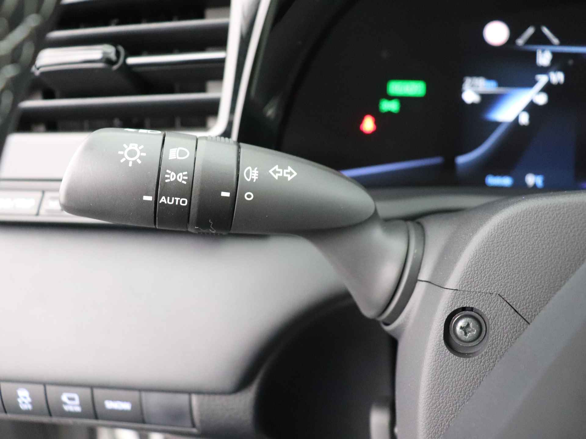 Toyota Mirai Prestige | Panoramadak | Climate Control | Navigatie | LED koplampen | Head-up display | Rondomzicht camera | - 19/35