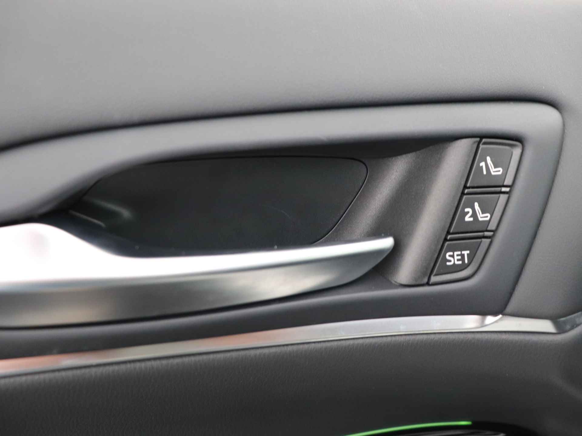 Toyota Mirai Prestige | Panoramadak | Climate Control | Navigatie | LED koplampen | Head-up display | Rondomzicht camera | - 28/35