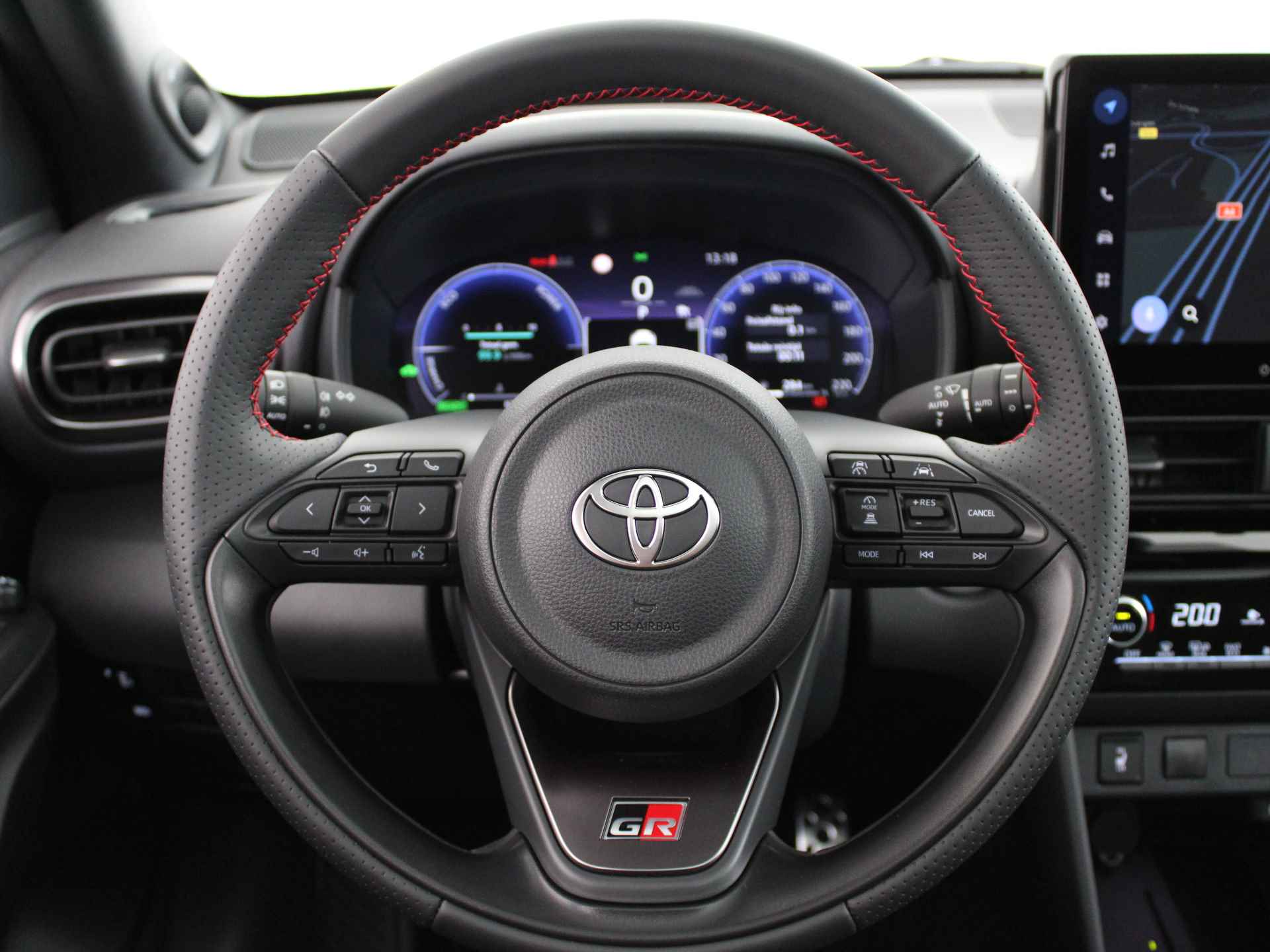 Toyota Yaris Cross 1.5 Hybrid 130 GR Sport - 8/50