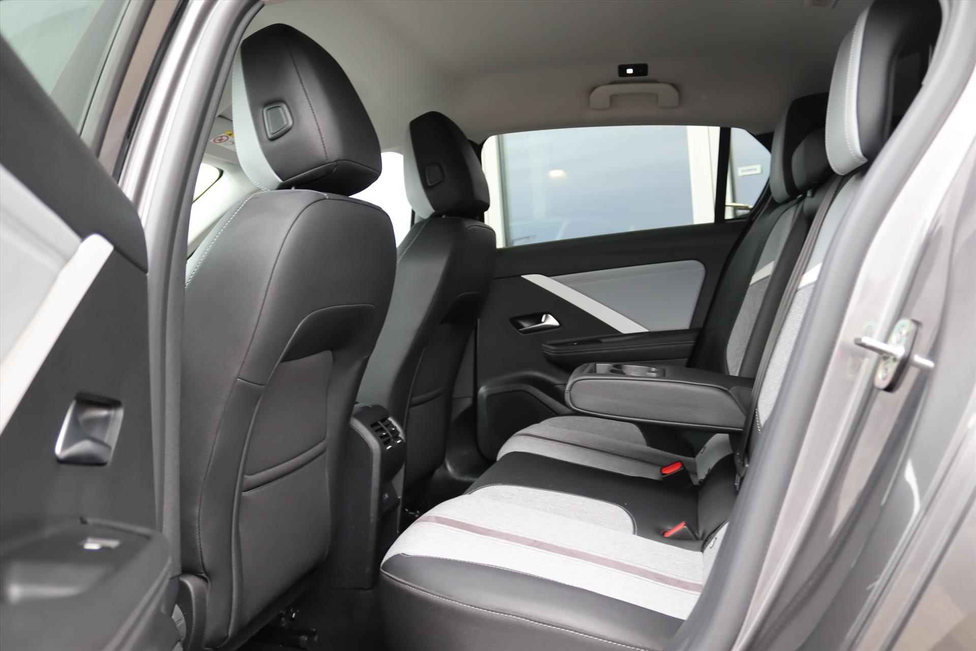 Opel Astra 1.2T 130PK AUTOMAAT BUSINESS ELEGANCE Navi | AGR Stoelen | Camera | Adapt.Cruise | Voorruit/Stoel/Stuurverw. | Led | 17 Inch Lm | - 9/55
