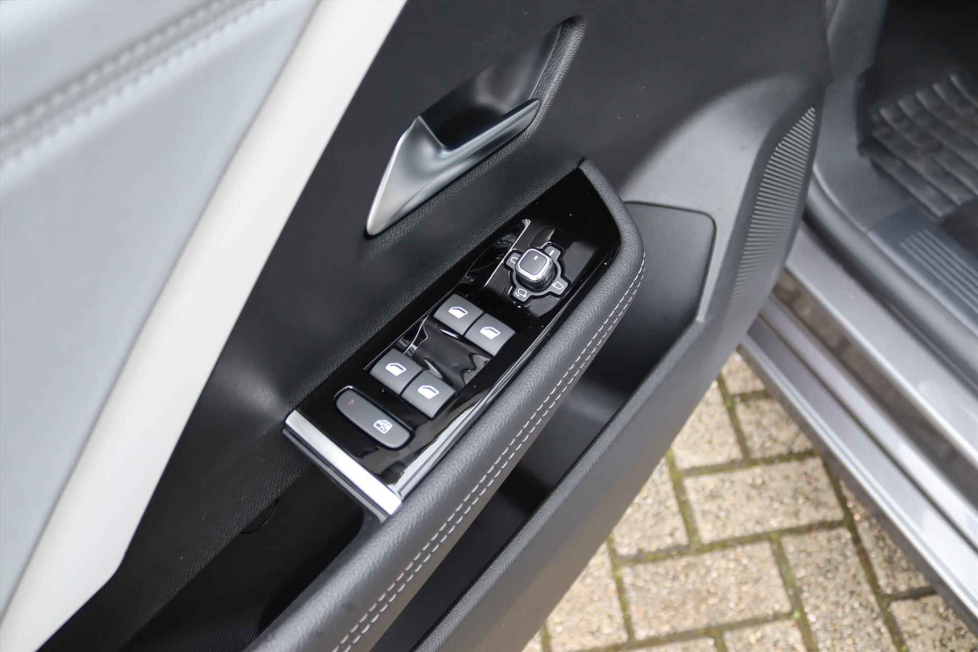 Opel Astra 1.2T 130PK AUTOMAAT BUSINESS ELEGANCE Navi | AGR Stoelen | Camera | Adapt.Cruise | Voorruit/Stoel/Stuurverw. | Led | 17 Inch Lm | - 35/55
