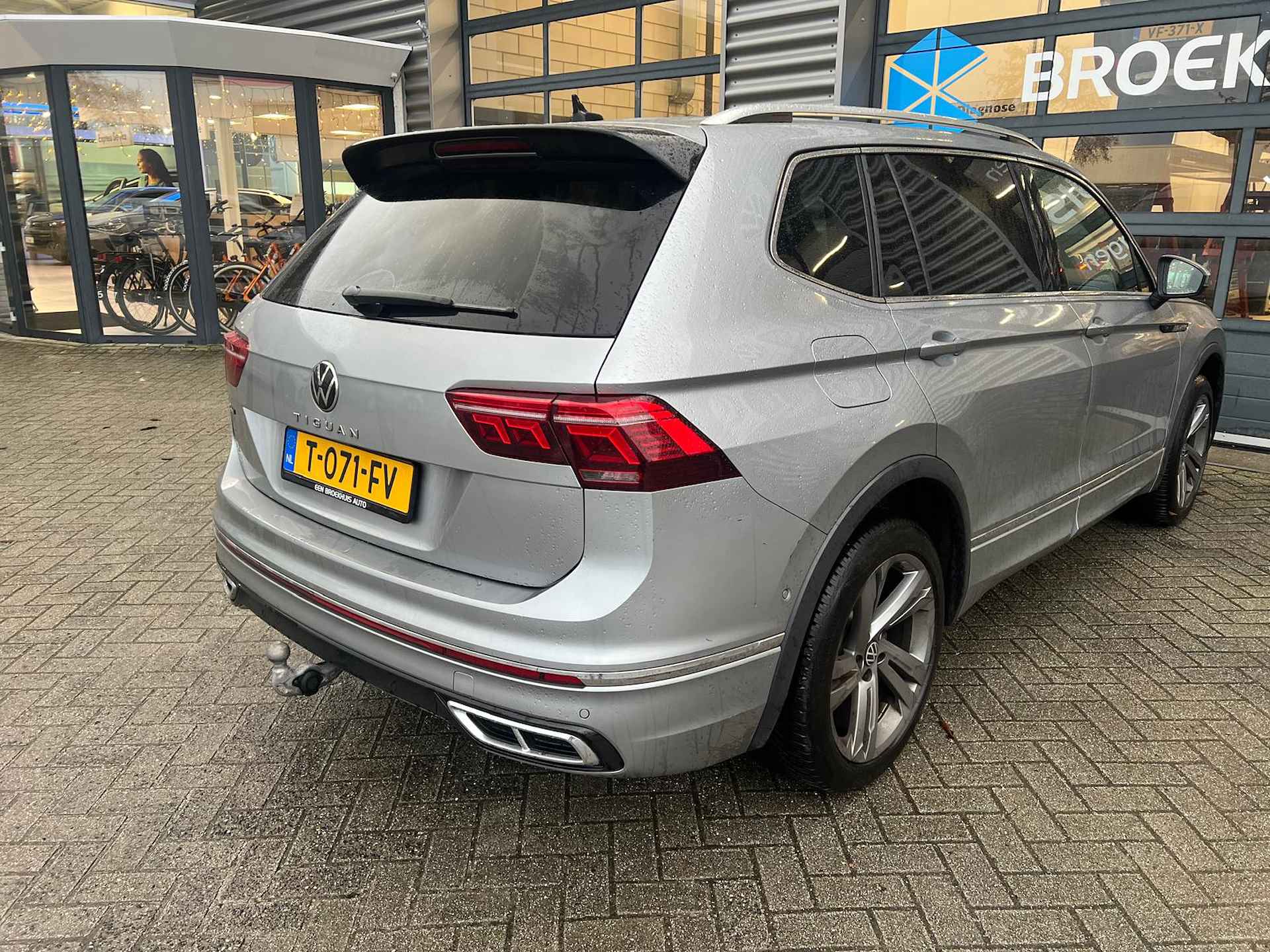 Volkswagen Tiguan Allspace 1.5 TSI 150 pk R-Line Business 7-pers. 7-DSG | Trekhaak wegklapbaar | Achteruitrijcamera | Cruise control adaptief | - 9/36