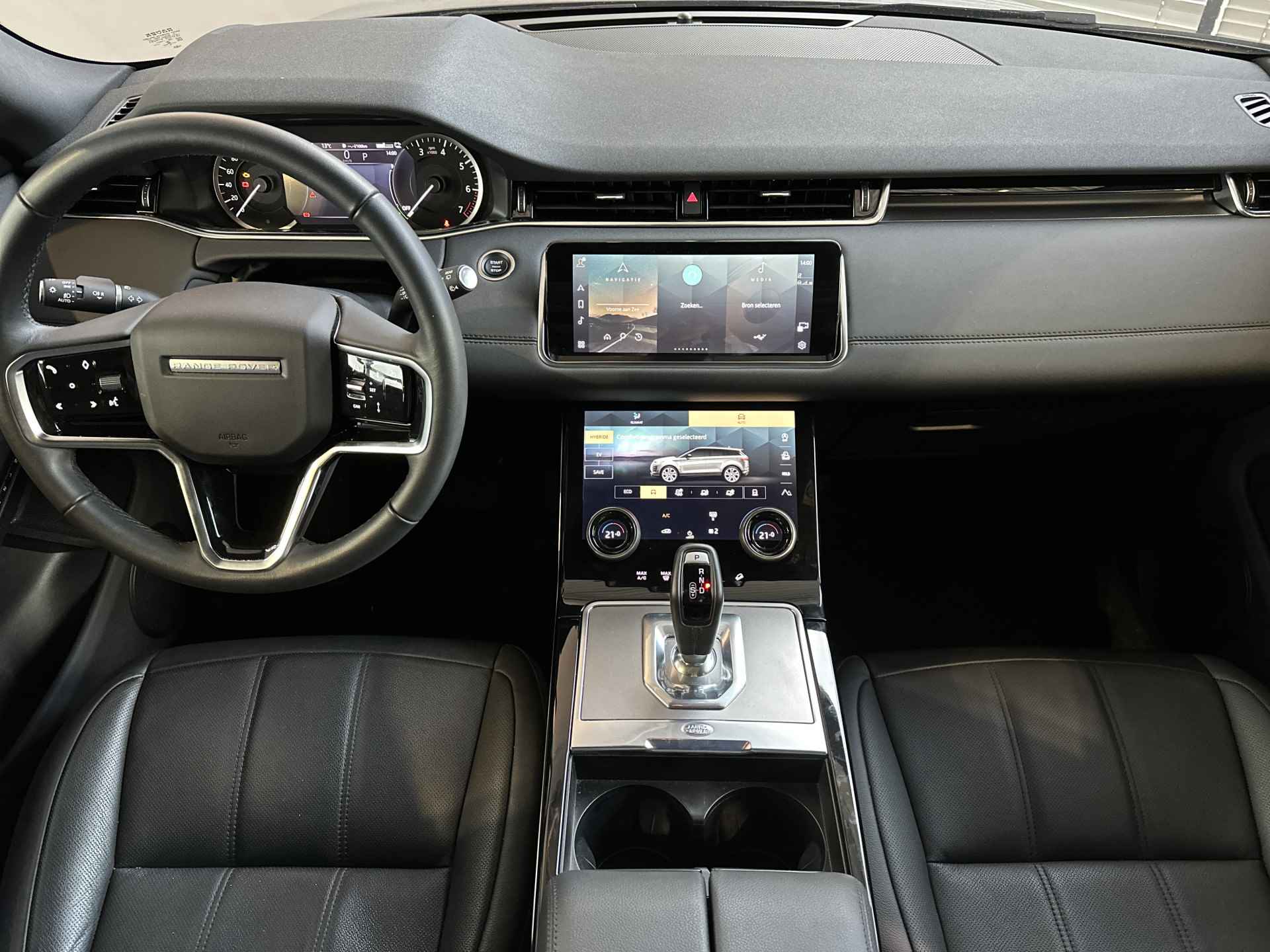 Land Rover Range Rover Evoque P300e SE | Panoramadak - 4/34