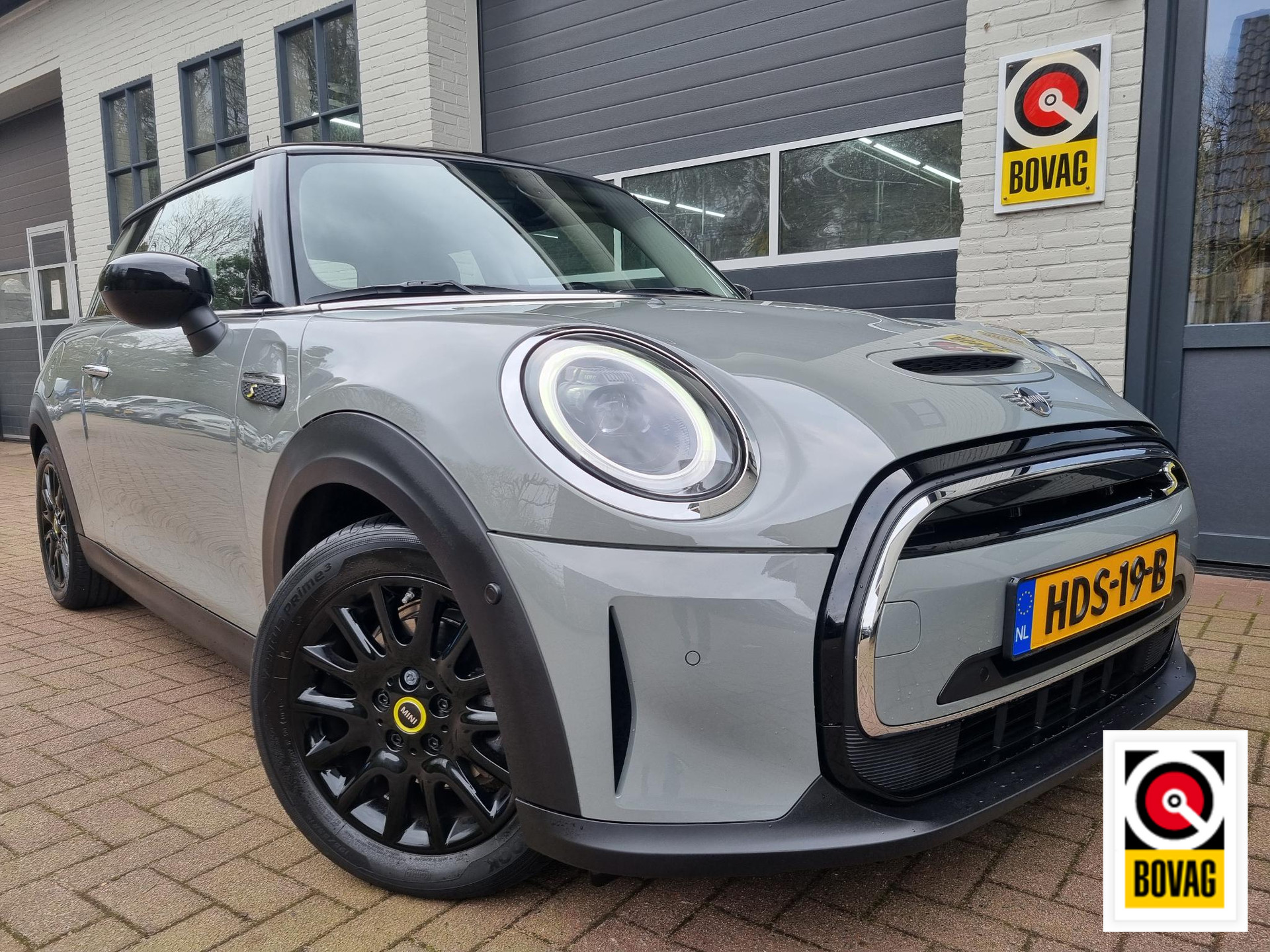 Mini Mini Electric MINI Yours 33 kWh NAVI / CARPLAY / AITRCO ECC