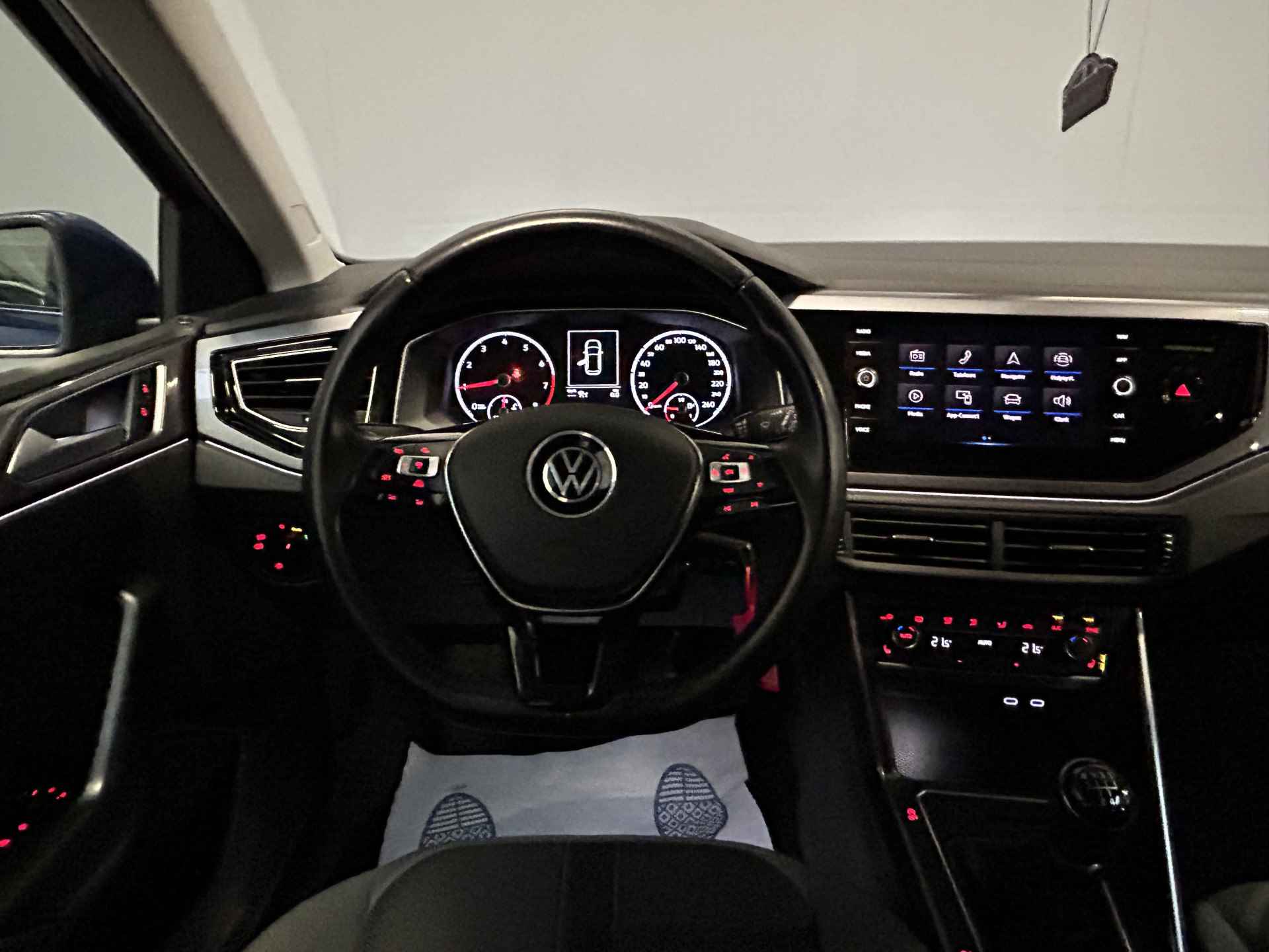 Volkswagen Polo 1.0 TSI Highline Business R Adapt-Cruise|Clima|LED|Carplay - 2/37