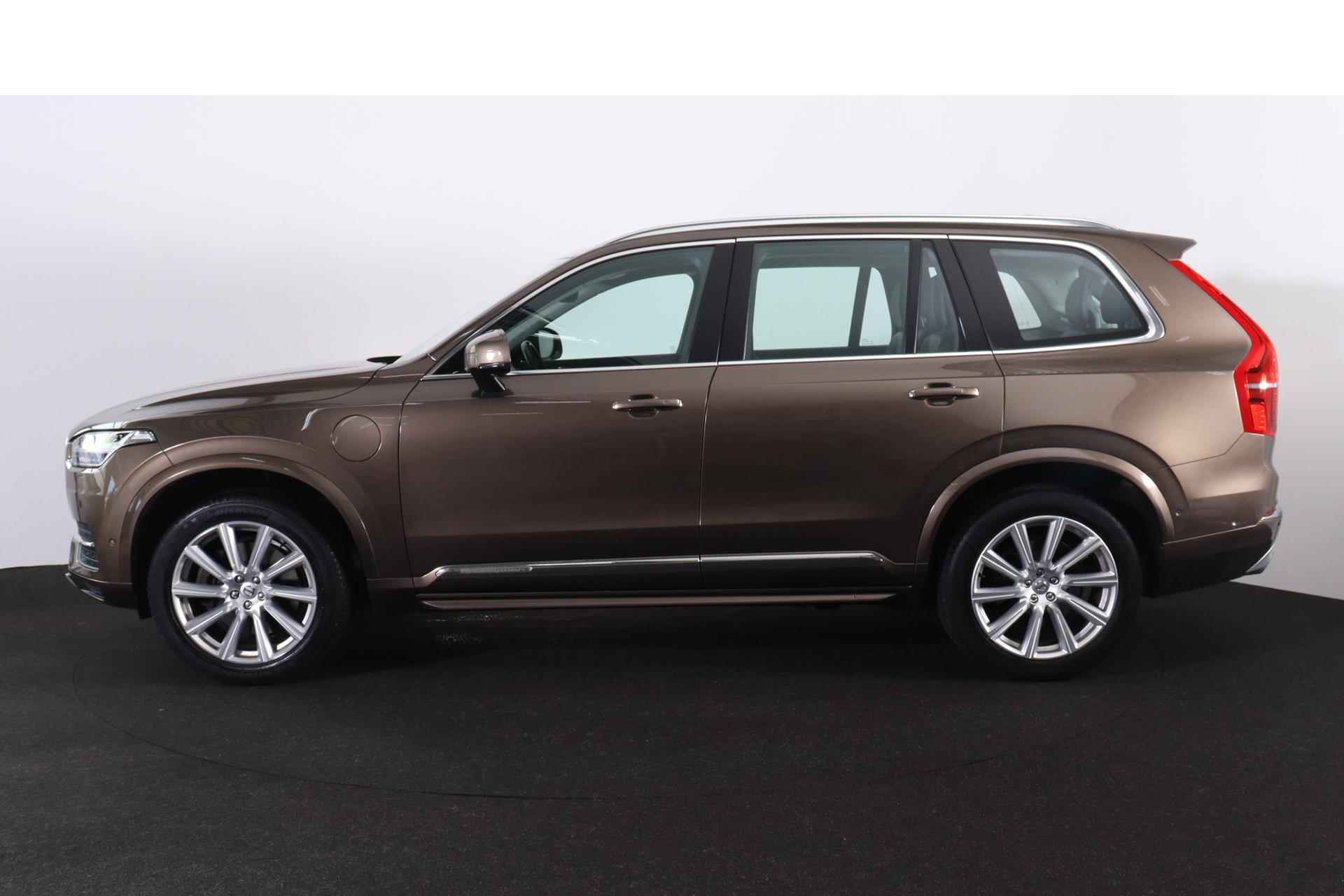 Volvo XC90 T8 Twin Engine AWD Inscription - Panoramisch schuif-/kanteldak - Intellisafe Assist/Surround - Sensus navigatie - Head-up display - 360 graden camera - DAB+ - Lederen bekleding - Verwarmbare voorstoelen - Elekrisch bedienbare voorstoelen - - 3/31