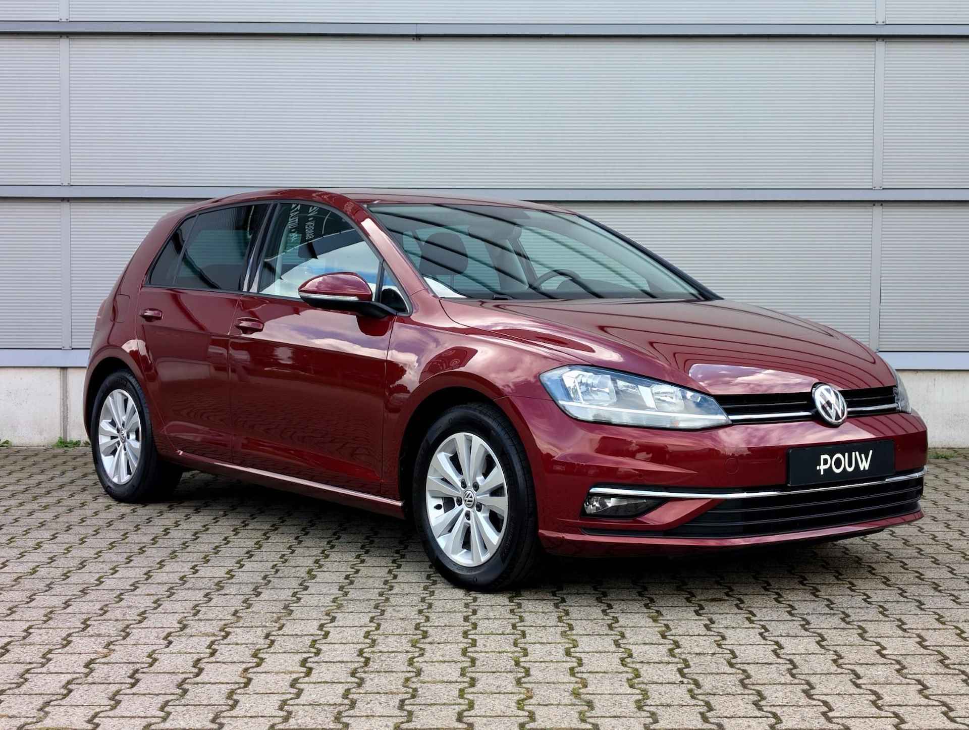 Volkswagen Golf 1.0 TSI 115pk Comfortline Business | Trekhaak | Ergo Comfortstoel | Navigatie - 9/35