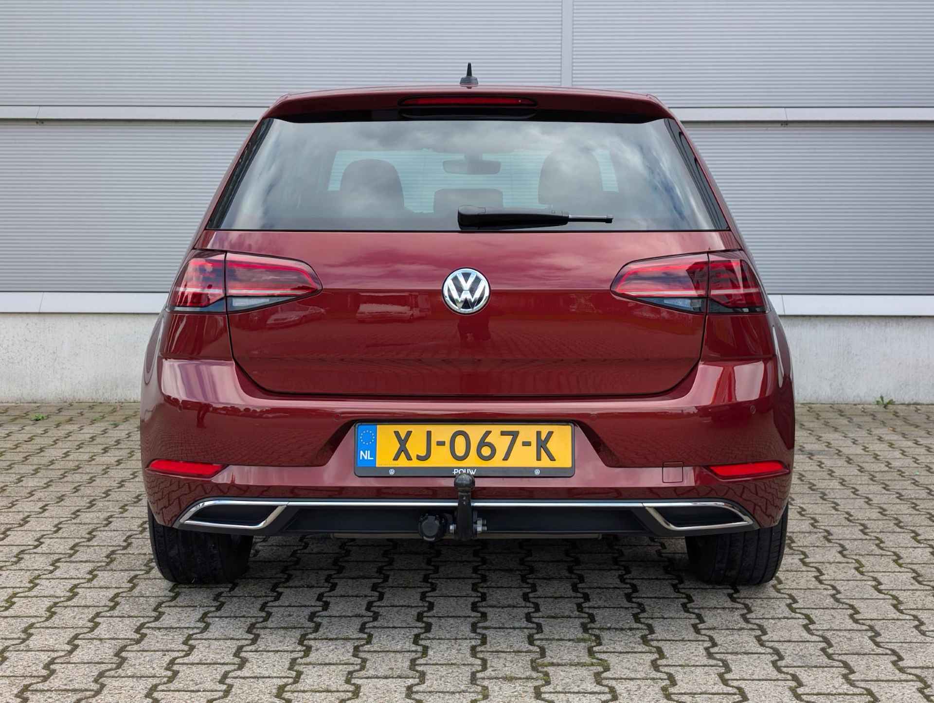 Volkswagen Golf 1.0 TSI 115pk Comfortline Business | Trekhaak | Ergo Comfortstoel | Navigatie - 10/35