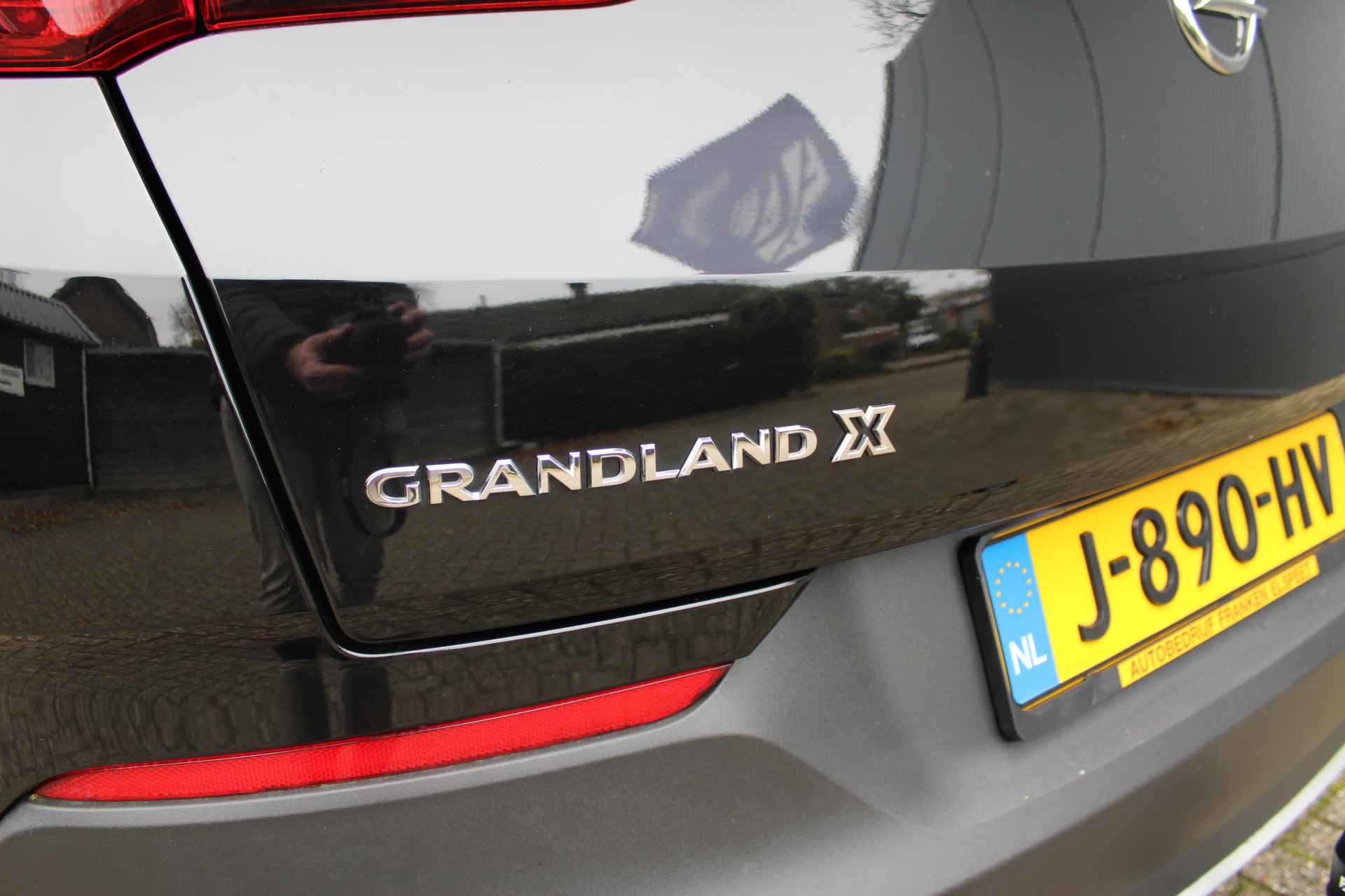 Opel Grandland X 1.6 Turbo Ultimate | Trekhaak | Navigatie | BLIS | Camera | Elektrische achterklep - 49/50