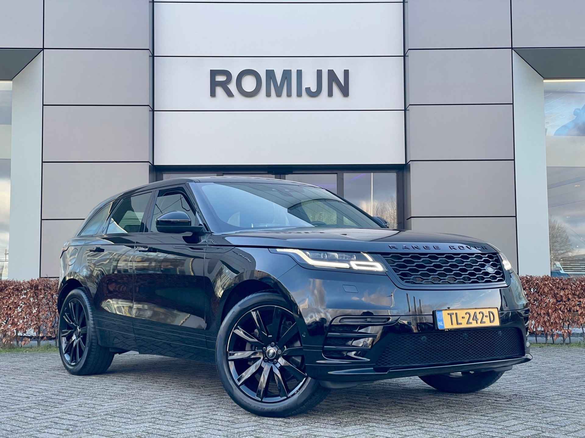 Land Rover Range Rover Velar P300 AWD 300PK R-Dynamic SE Luchtvering - 4/34