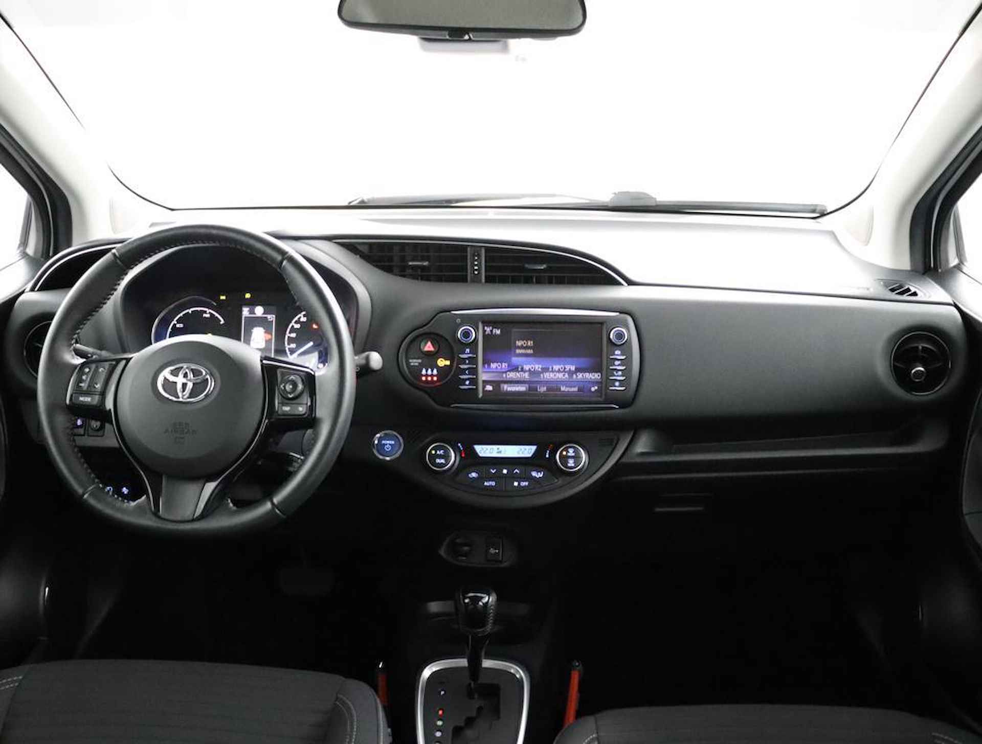 Toyota Yaris 1.5 Hybrid Design Sport - 4/48