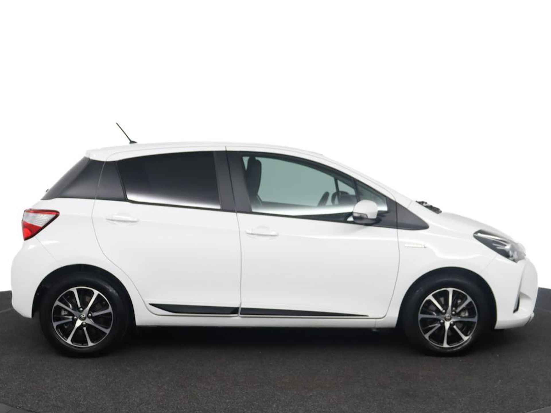 Toyota Yaris 1.5 Hybrid Design Sport - 13/48