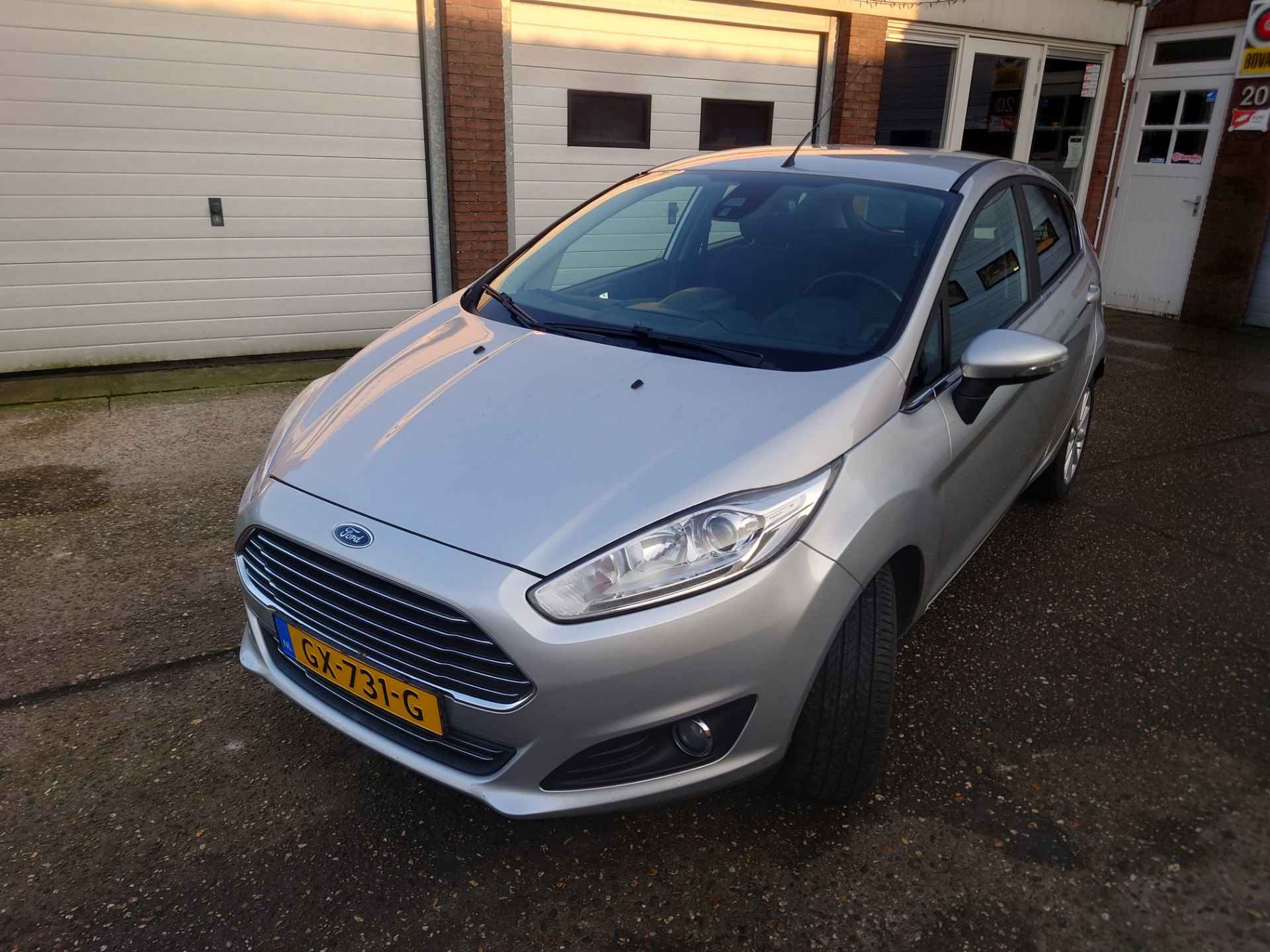 Ford Fiesta 1.0 EcoBoost Titanium, Eerste eigenaar, Parkeersensoren, Clima, Dealer onderhouden - 3/23