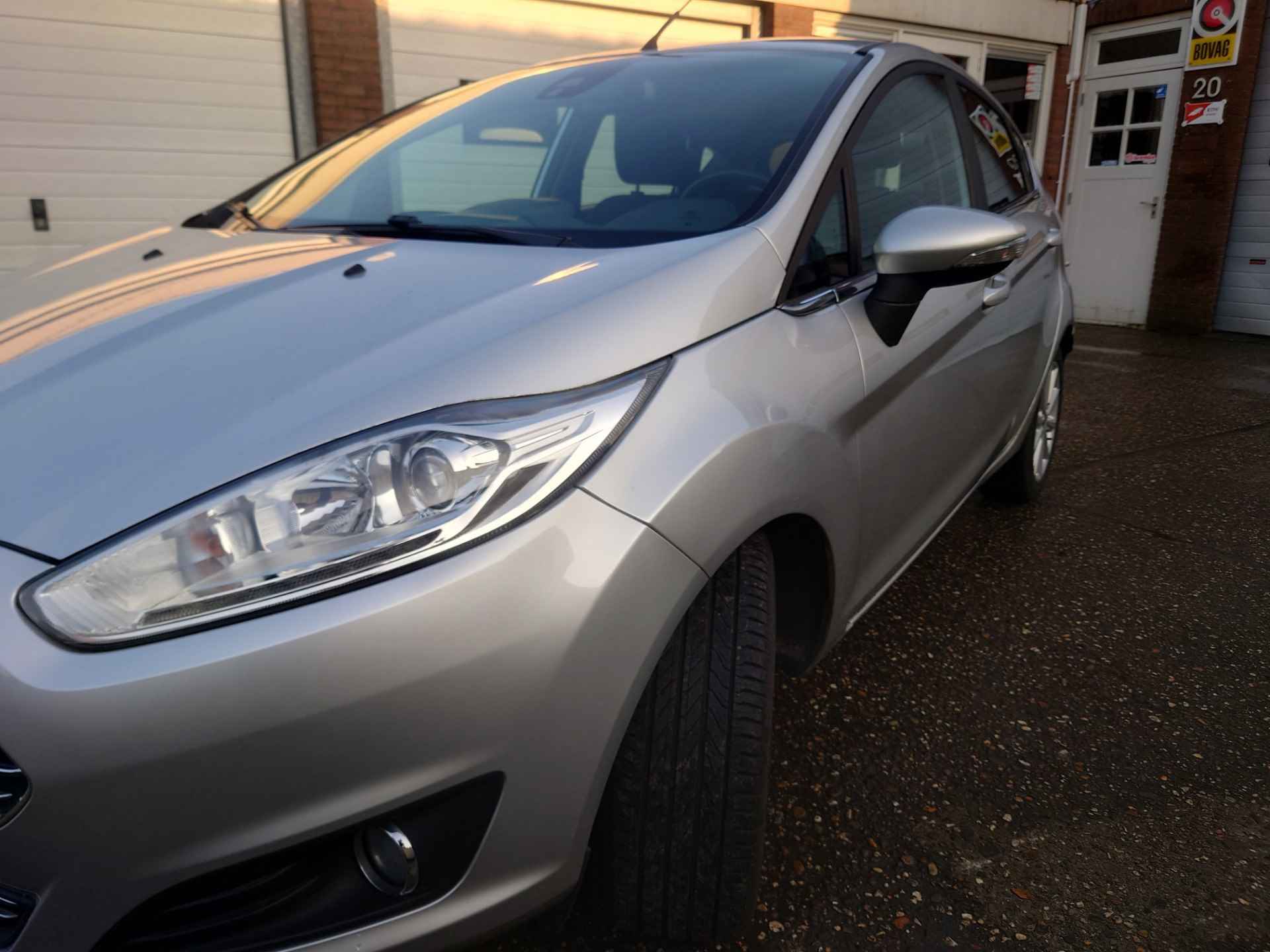 Ford Fiesta 1.0 EcoBoost Titanium, Eerste eigenaar, Parkeersensoren, Clima, Dealer onderhouden - 8/23