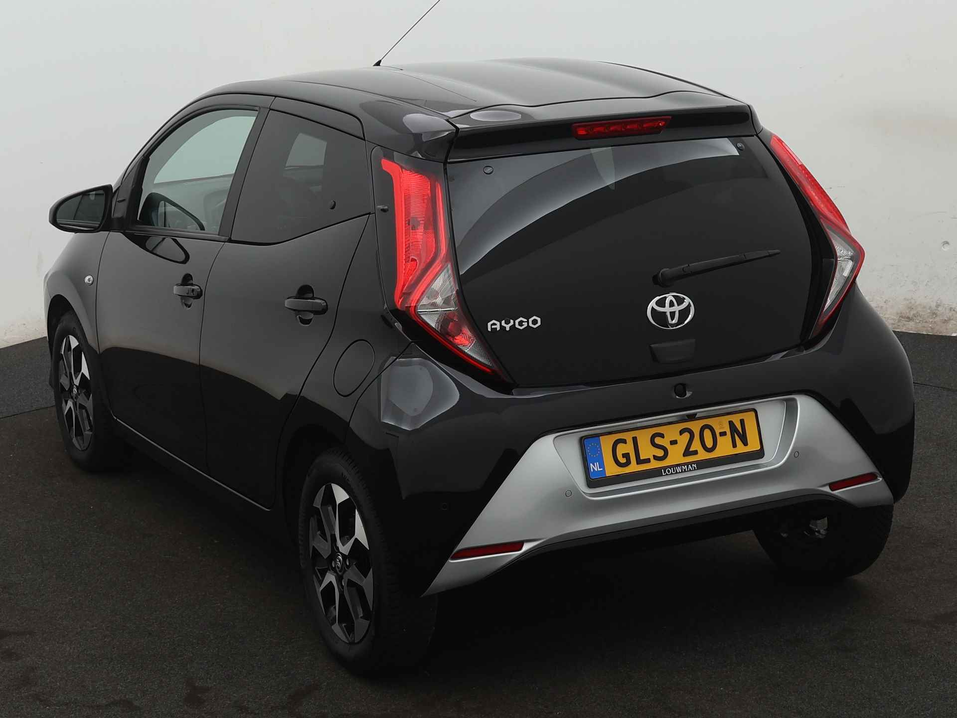 Toyota Aygo 1.0 X-cite Limited | Safety Sense | Parkeersensoren | Climate Control | Camera | Apple Carplay/Android Auto | - 17/42