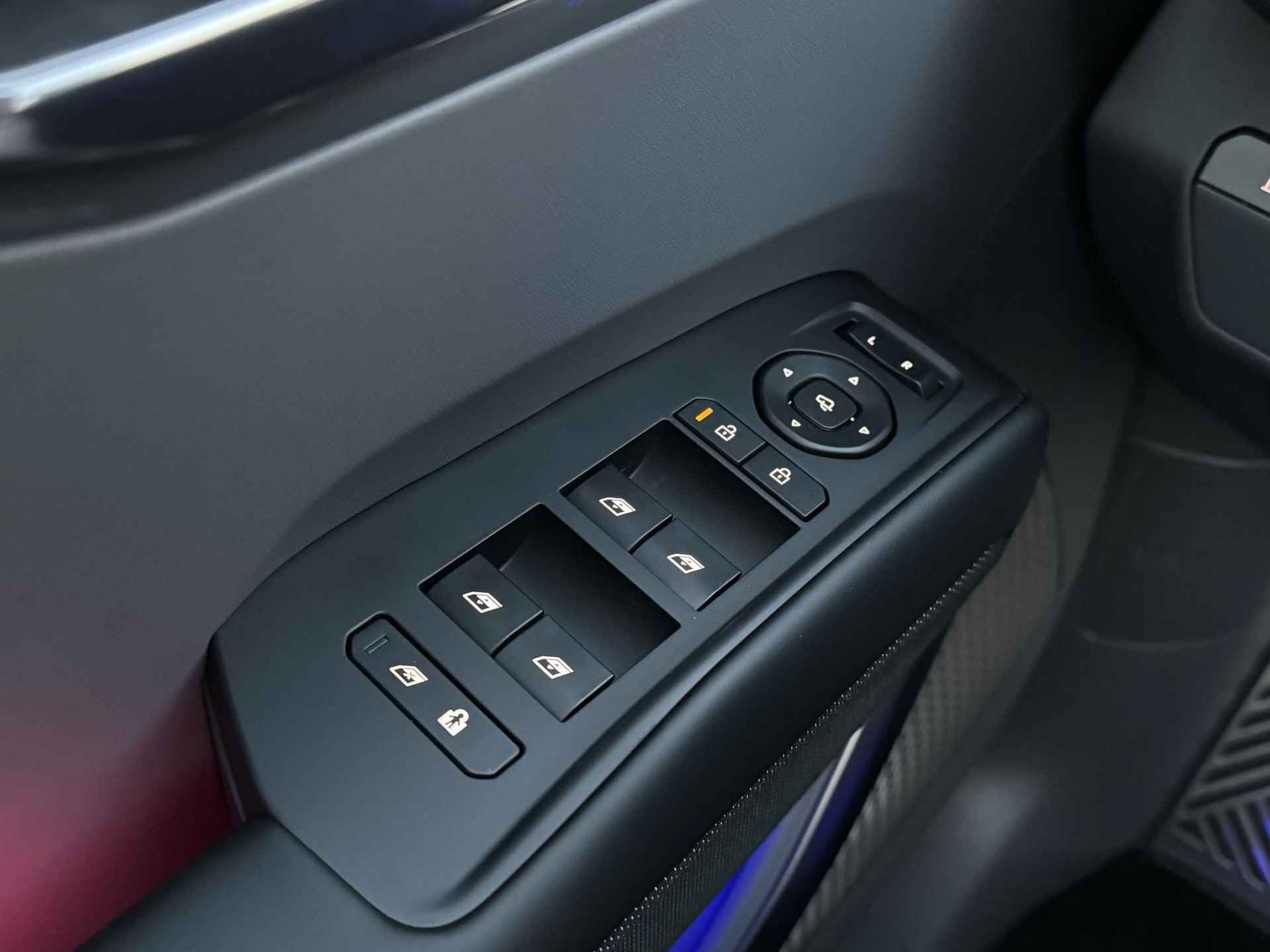Kia EV9 Launch Edition GT-Line AWD 6p. 100 kWh | Beperkte voorraad beschikbaar! | Verkrijgbaar als 6 of 7-zits | 210 kW laadvermogen | 2500 kg toegestaan trekgewicht - 21/67