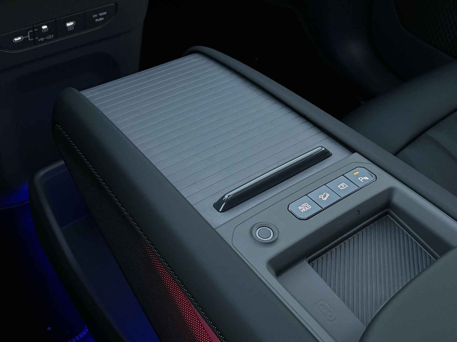 Kia EV9 Launch Edition GT-Line AWD 6p. 100 kWh | Beperkte voorraad beschikbaar! | Verkrijgbaar als 6 of 7-zits | 210 kW laadvermogen | 2500 kg toegestaan trekgewicht - 31/67