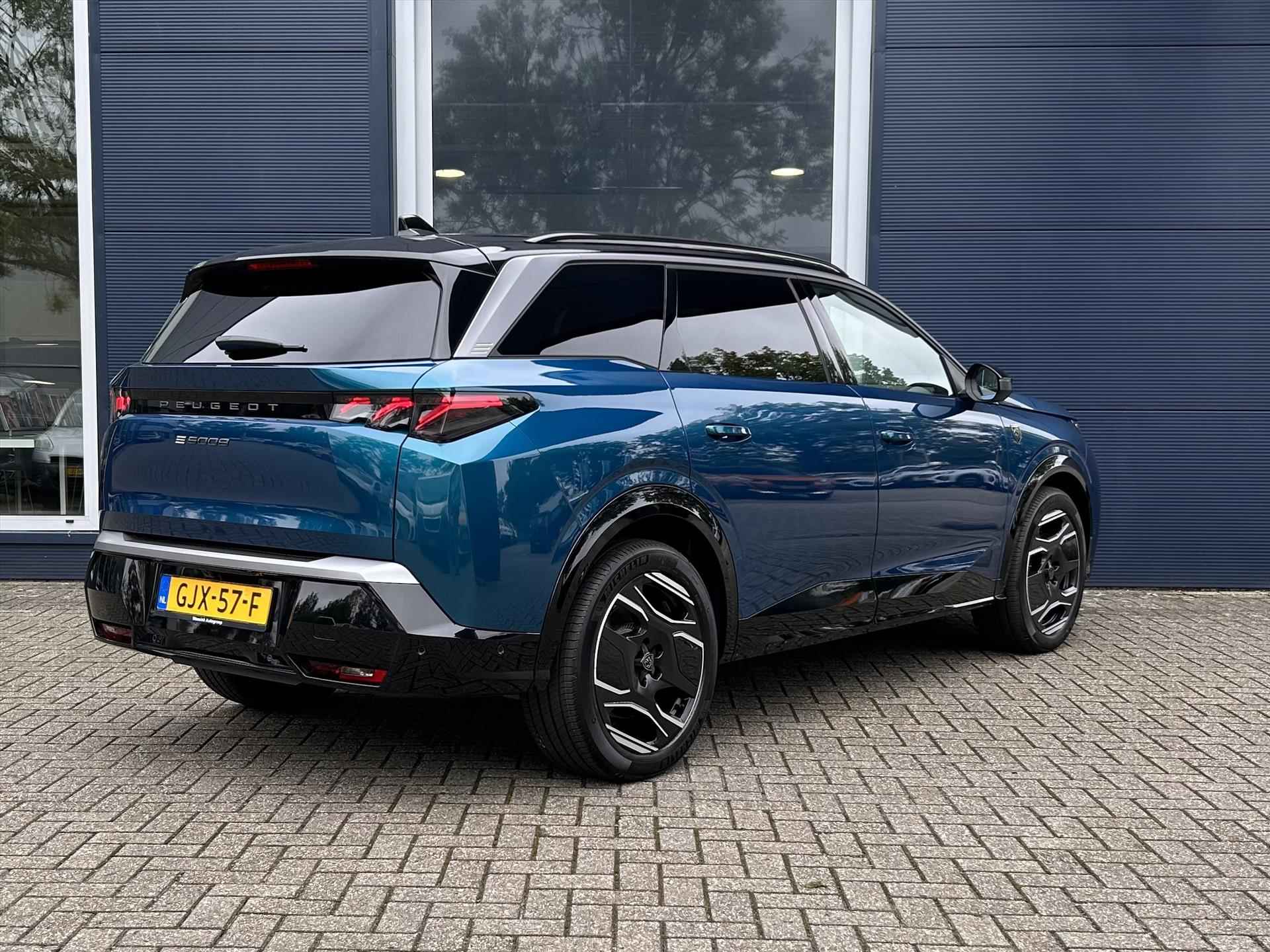 Peugeot 5008 New E | GT | Navigatie | Apple Carplay en Androidauto | Stoelverwarming | 7 persoons uitvoering | Airco | Alcantara stoelen | - 15/46