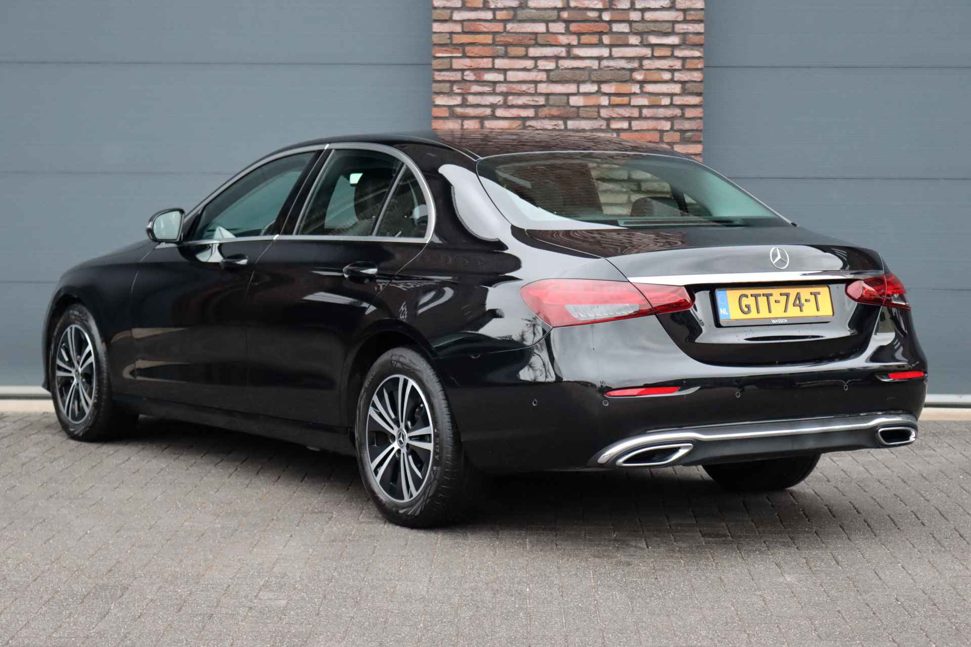 Mercedes-Benz E-Klasse 220 d 4MATIC Luxury Line Aut9 | Distronic+ | HUD | Augmented Reality | Sfeerverlichting | Surround Camera | Stoelverwarming | Rijassistentiepakket | - 6/39