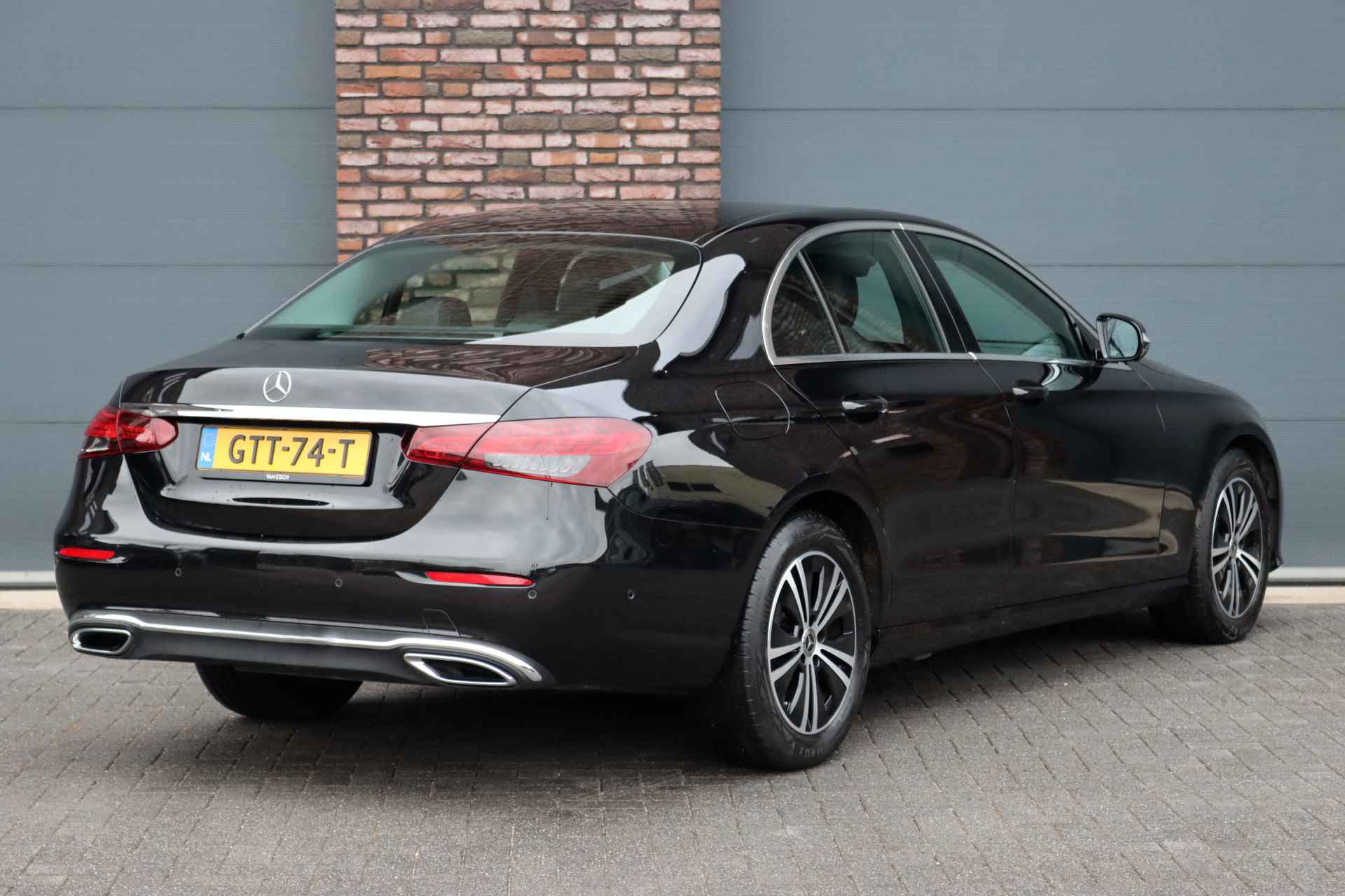 Mercedes-Benz E-Klasse 220 d 4MATIC Luxury Line Aut9 | Distronic+ | HUD | Augmented Reality | Sfeerverlichting | Surround Camera | Stoelverwarming | Rijassistentiepakket | - 8/39