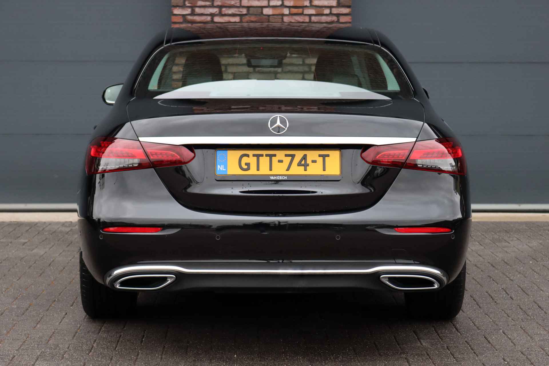 Mercedes-Benz E-Klasse 220 d 4MATIC Luxury Line Aut9 | Distronic+ | HUD | Augmented Reality | Sfeerverlichting | Surround Camera | Stoelverwarming | Rijassistentiepakket | - 16/39