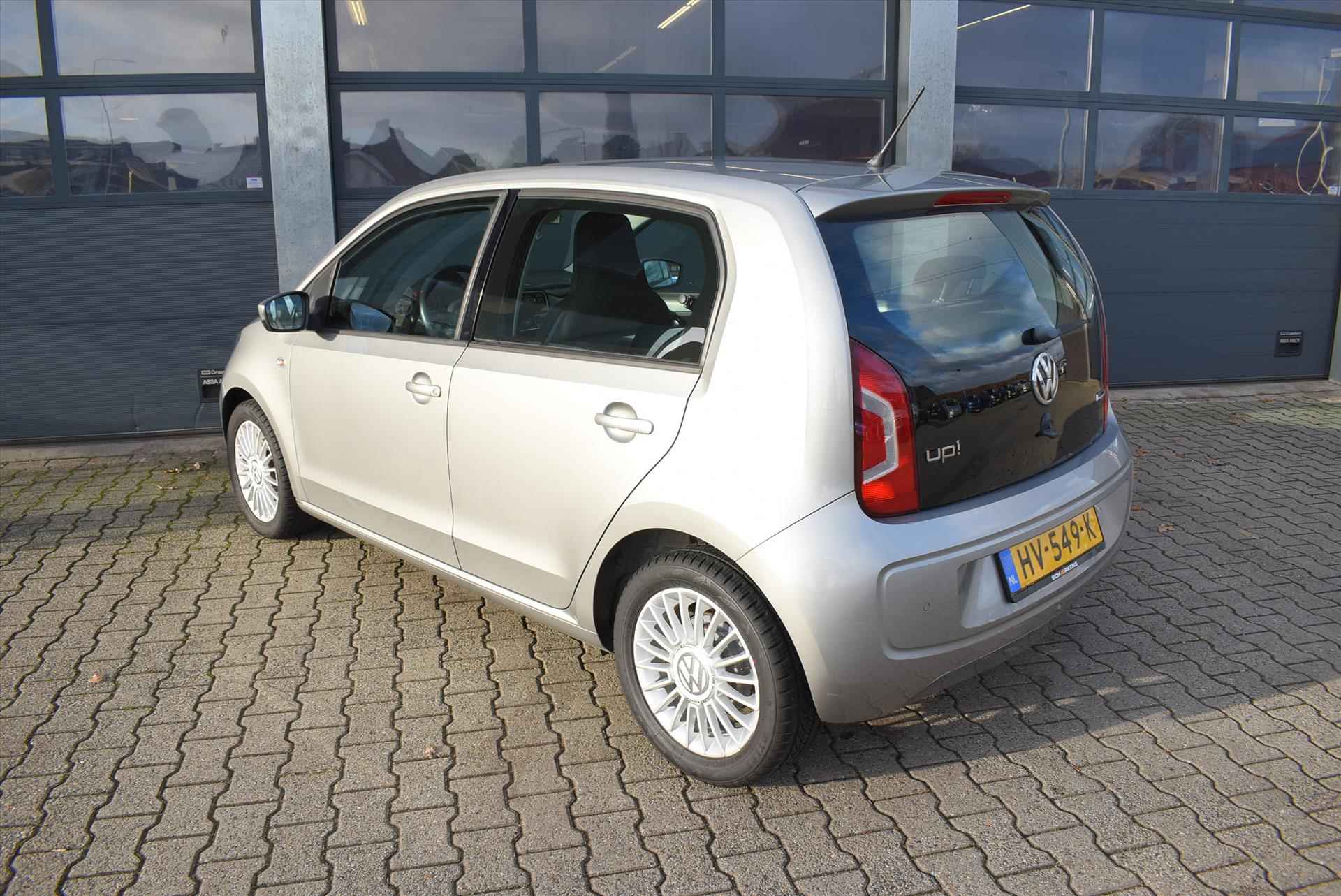 VOLKSWAGEN Up! 1.0 60pk High up! - 3/30