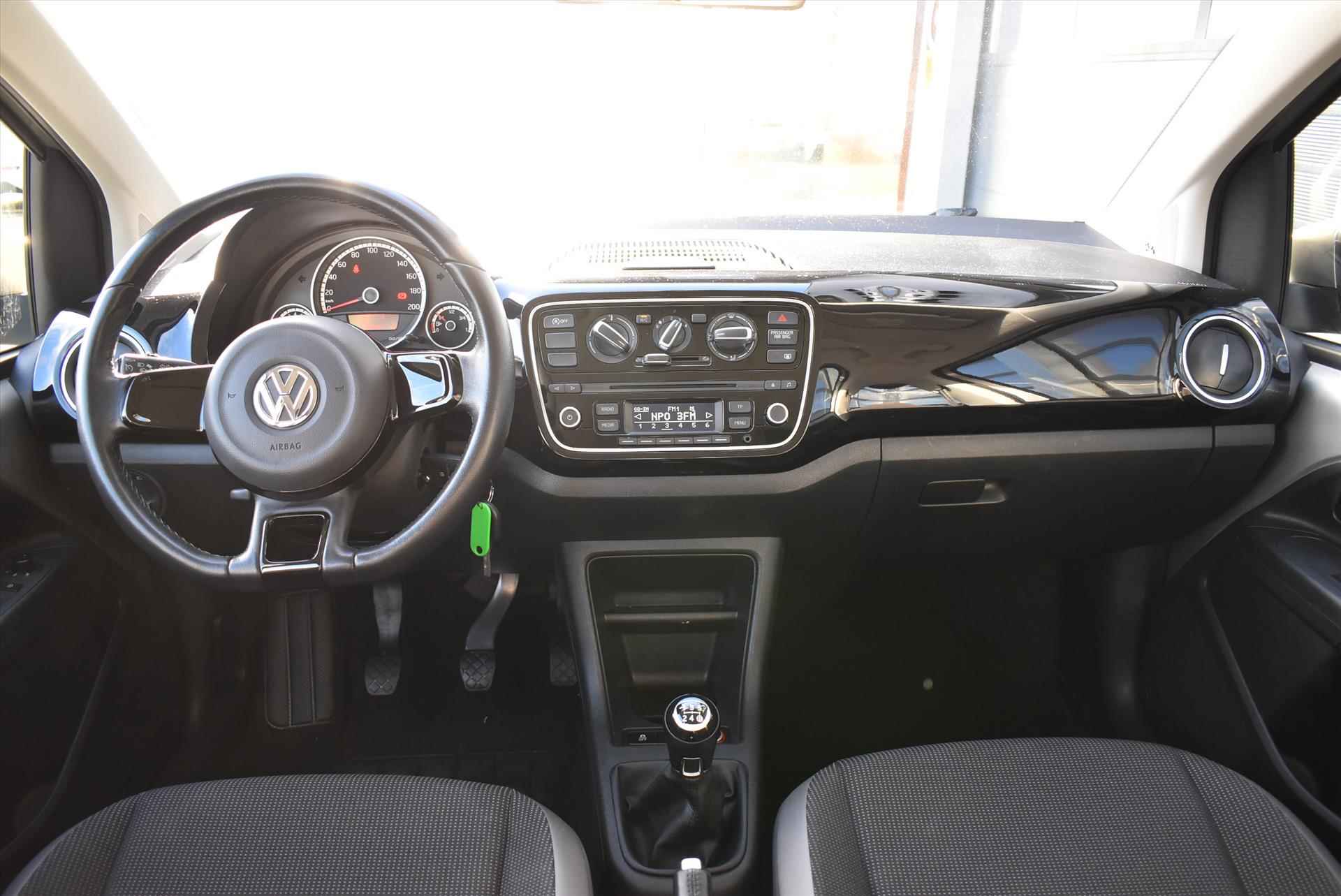 VOLKSWAGEN Up! 1.0 60pk High up! - 5/30