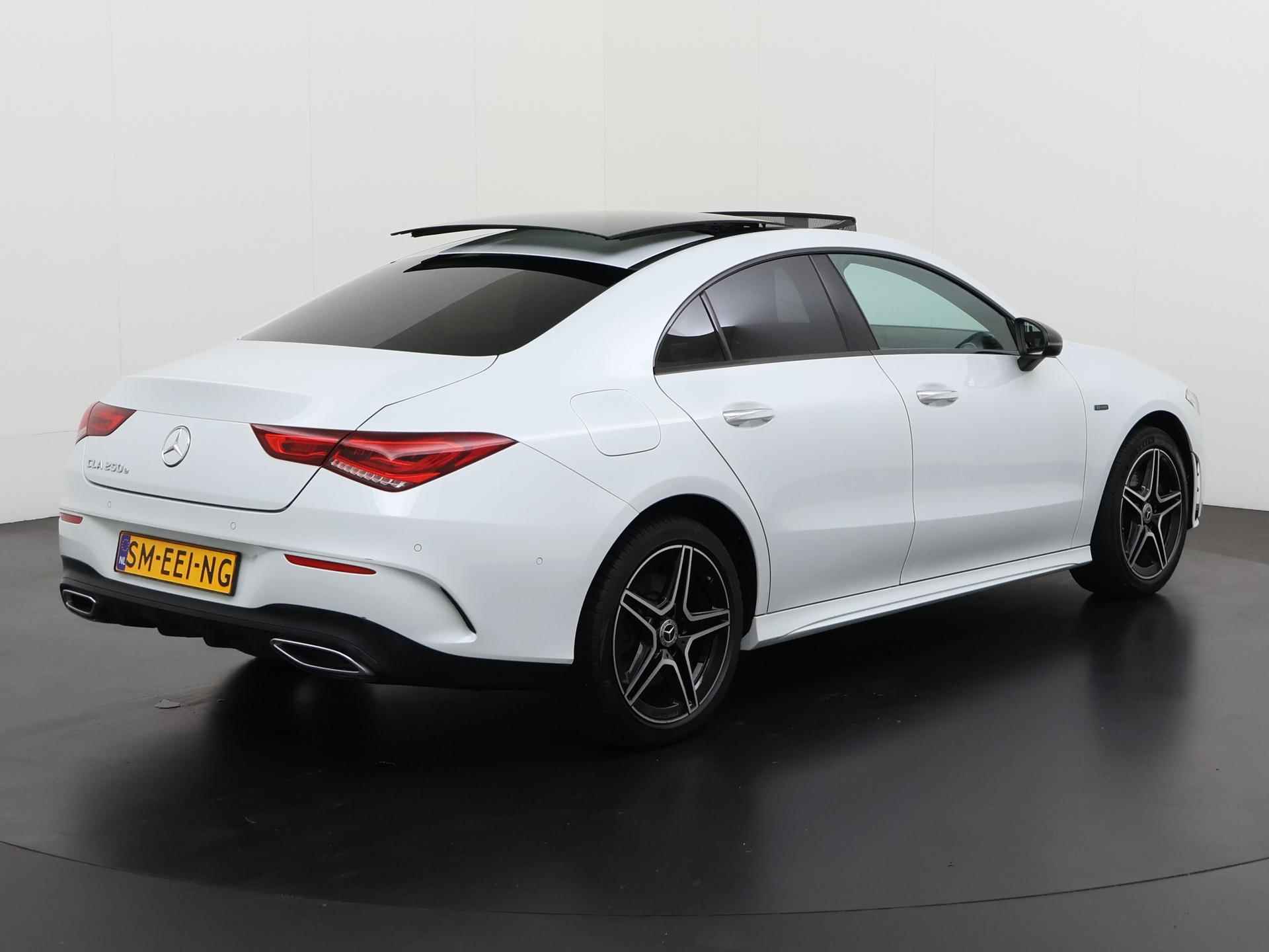 Mercedes-Benz CLA-klasse 250e Premium Plus AMG Night | Panoramadak | Mem stoel | Widescreen | Camera | Zondag Open! - 4/46