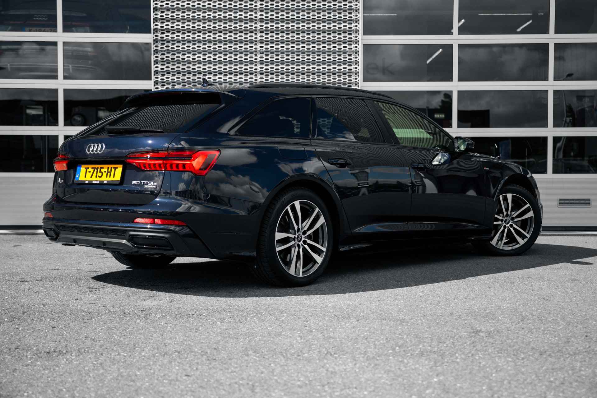 Audi A6 Avant 50 TFSI e 299pk S Edition | Assistentiepakket Tour | Privacy glass | Zwart optiek - 3/60