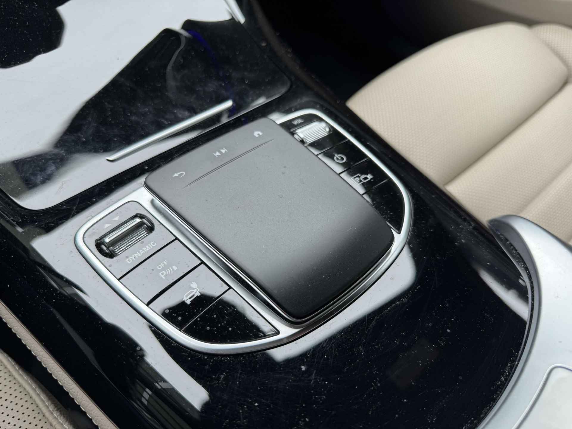 Mercedes-Benz EQC 400 4MATIC Luxury Line 80 kWh | Memory stoelen | Stoelverwarming/ventilatie | 360 camera | Sfeerverlichting | Stuurverwarming | Rijassistentiepakket+ | - 22/36