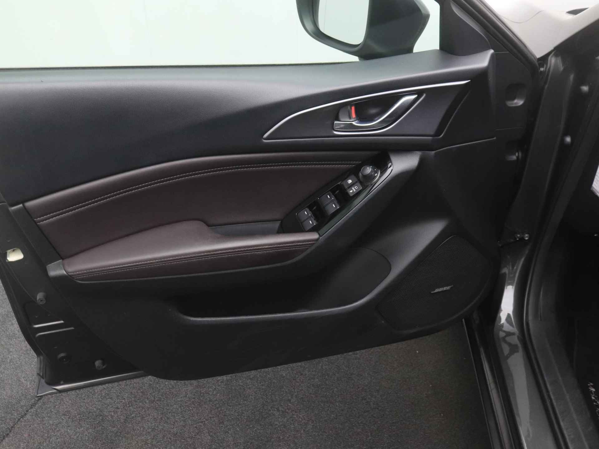 Mazda 3 2.0 SkyActiv-G GT-M met vaste trekhaak en Apple CarPlay : dealer onderhouden - 13/50
