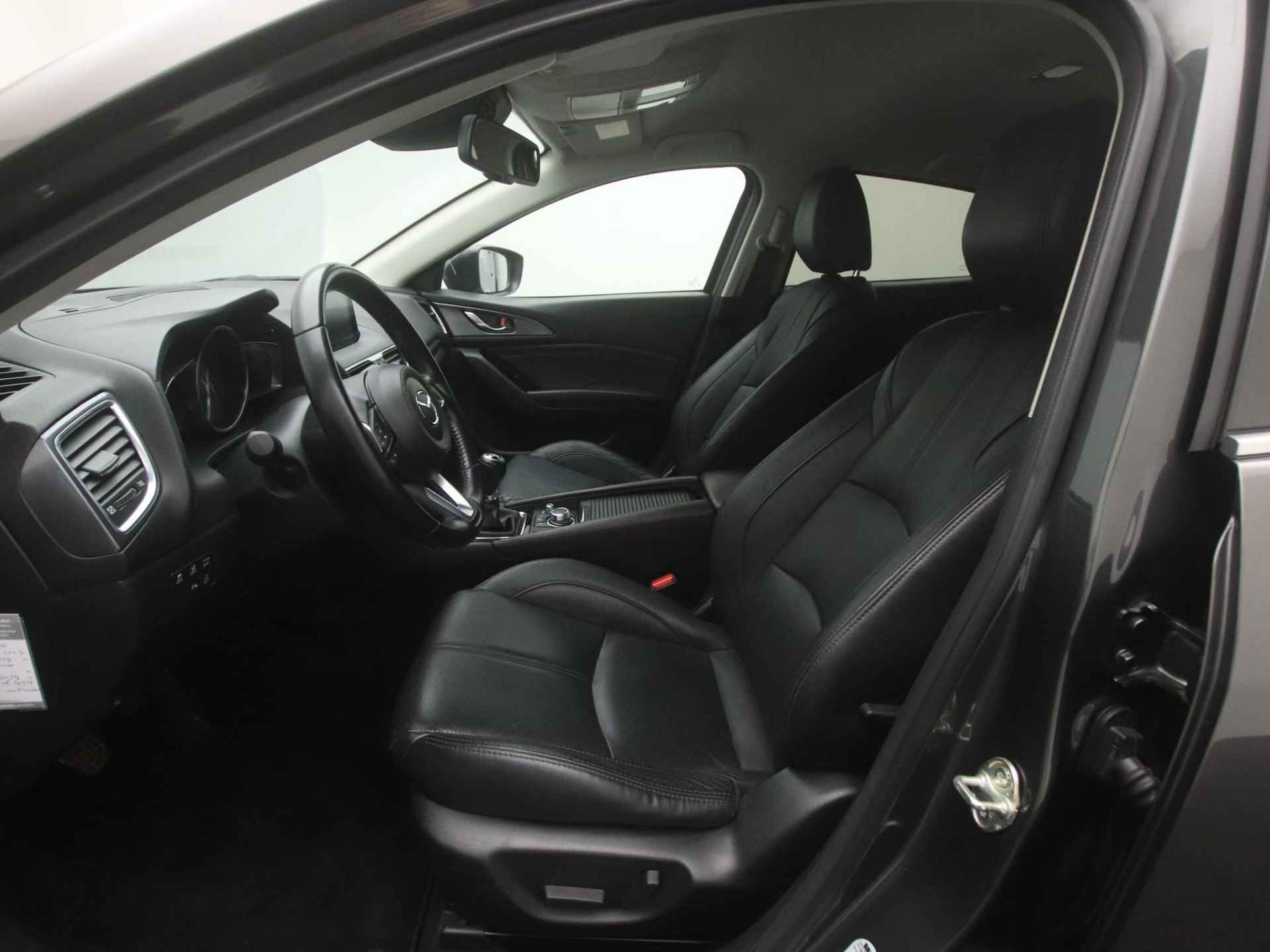 Mazda 3 2.0 SkyActiv-G GT-M met vaste trekhaak en Apple CarPlay : dealer onderhouden - 14/50
