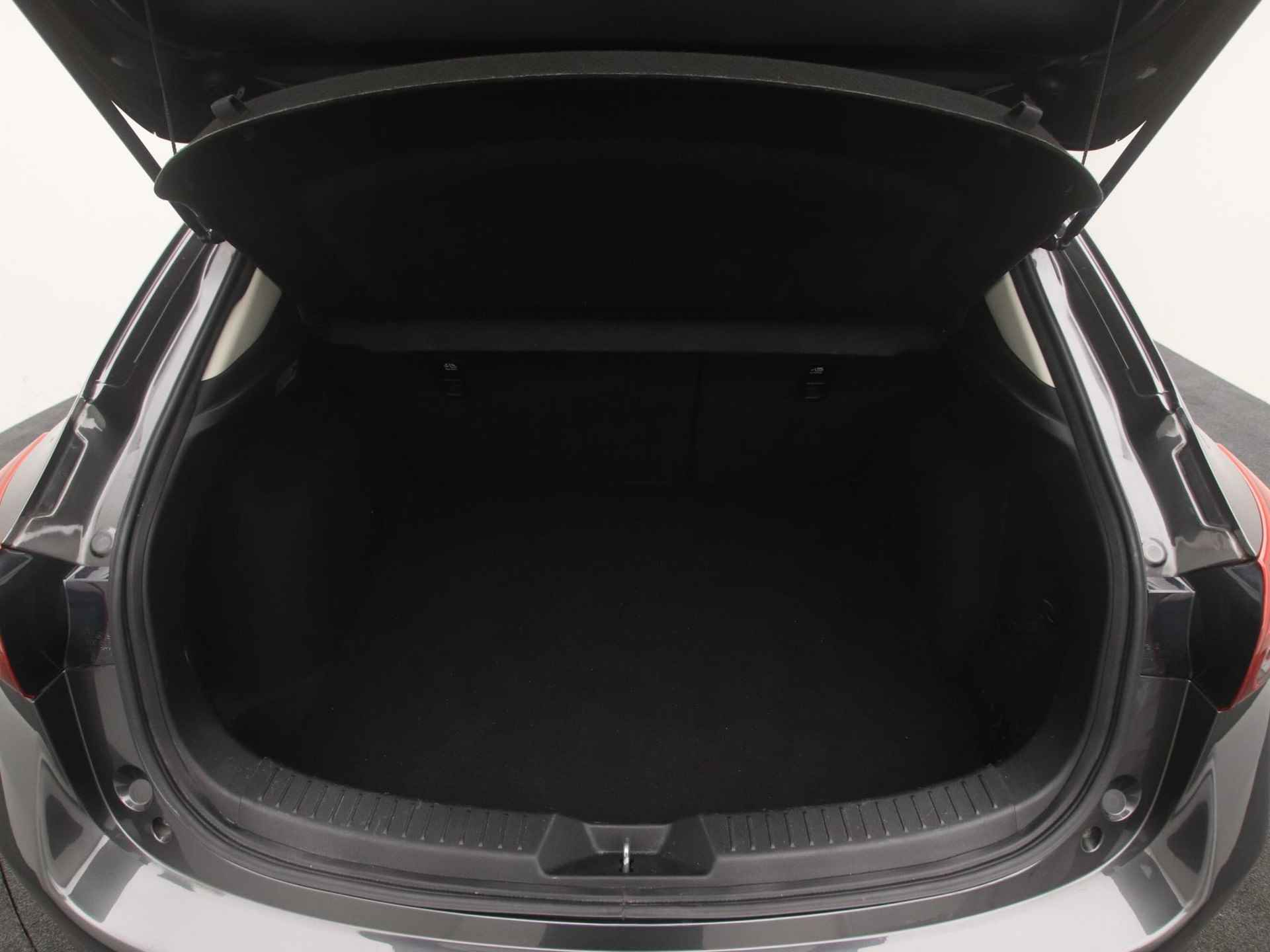 Mazda 3 2.0 SkyActiv-G GT-M met vaste trekhaak en Apple CarPlay : dealer onderhouden - 18/50
