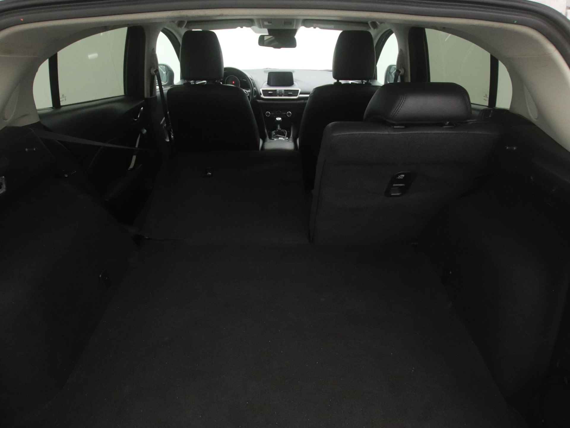 Mazda 3 2.0 SkyActiv-G GT-M met vaste trekhaak en Apple CarPlay : dealer onderhouden - 19/50