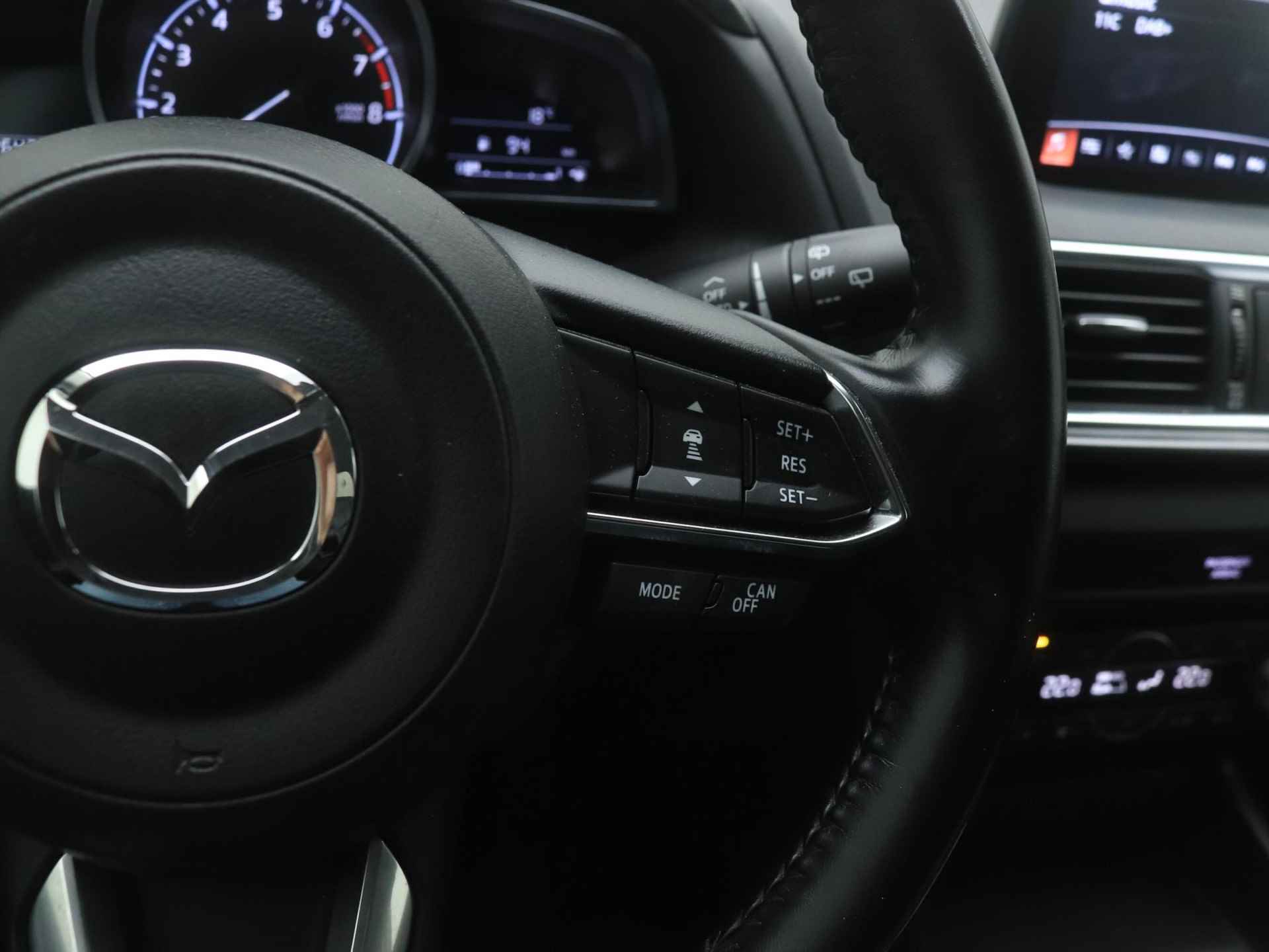 Mazda 3 2.0 SkyActiv-G GT-M met vaste trekhaak en Apple CarPlay : dealer onderhouden - 27/50