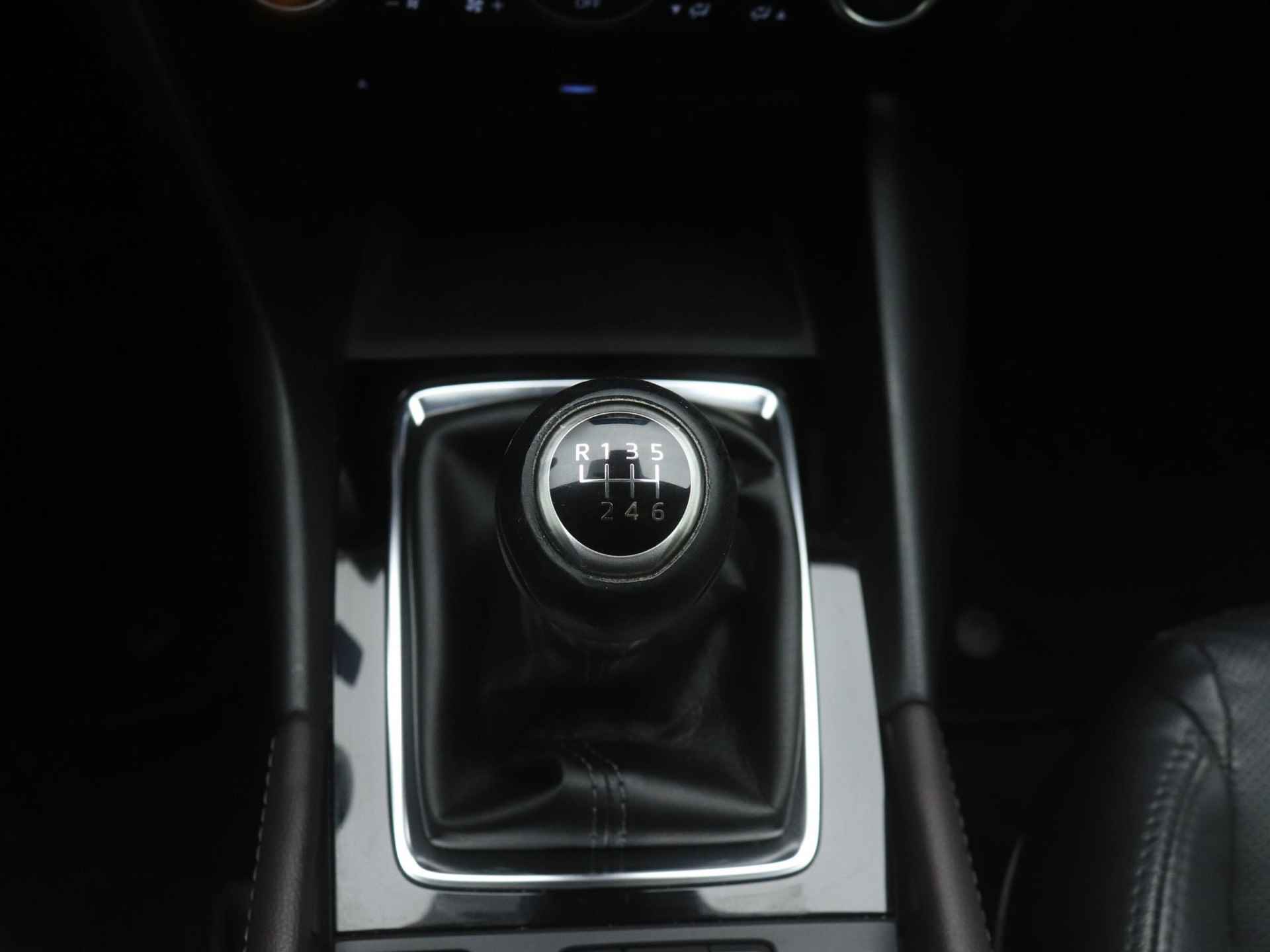Mazda 3 2.0 SkyActiv-G GT-M met vaste trekhaak en Apple CarPlay : dealer onderhouden - 39/50