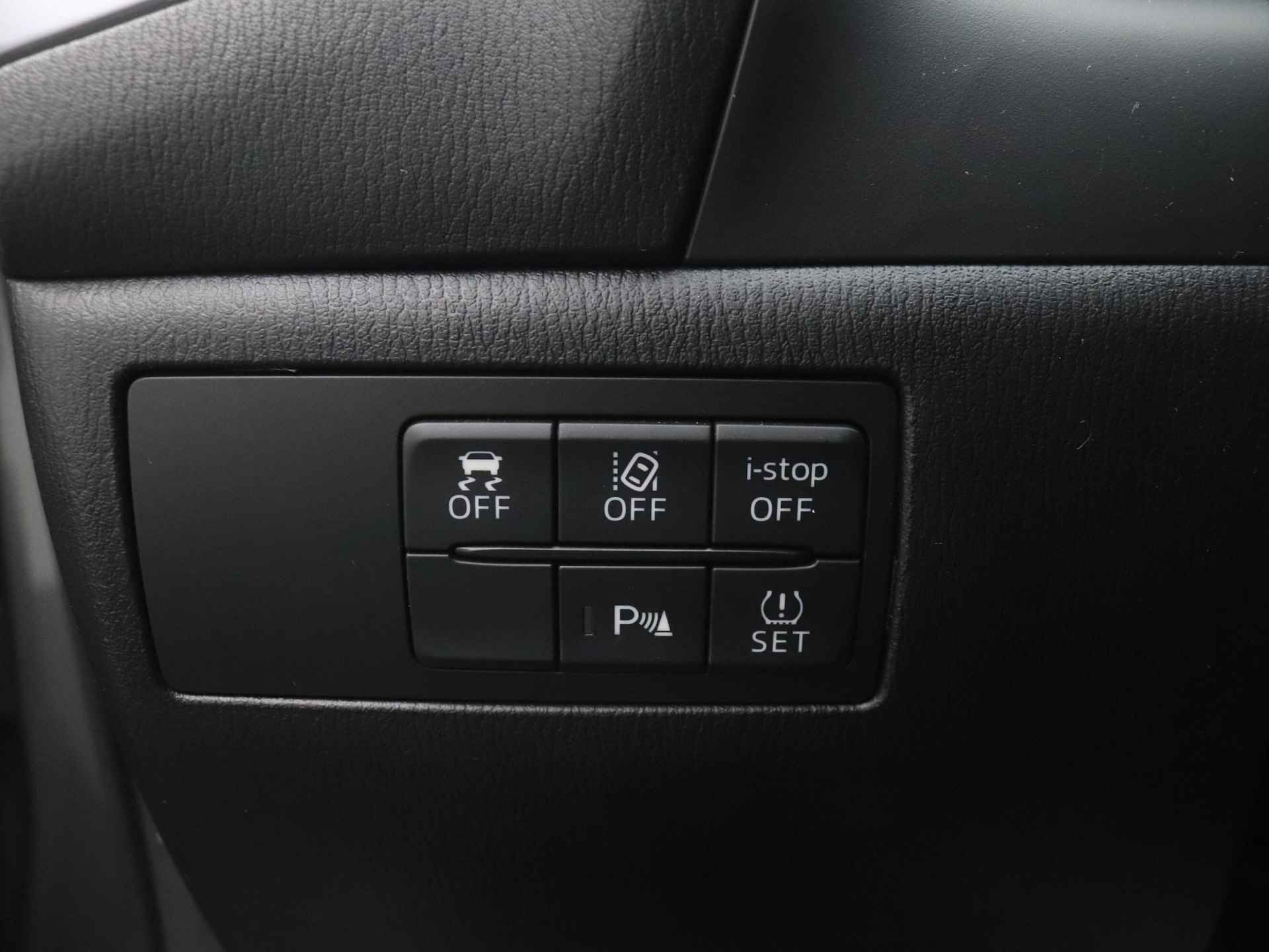 Mazda 3 2.0 SkyActiv-G GT-M met vaste trekhaak en Apple CarPlay : dealer onderhouden - 45/50