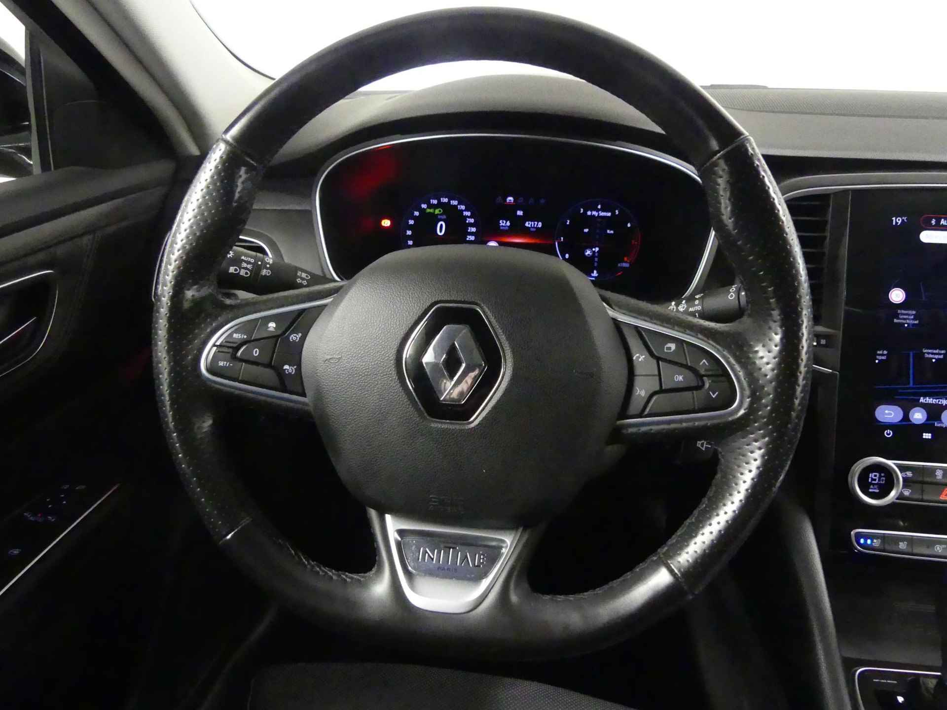 Renault Talisman Estate TCe 160 Business Initiale Paris | Leder | R-Link Multimedia & Navigatie | Panoramadak | Stoel & Stuurwielverwarming | Stoelventilatie | BOSE Audio | HUD - 23/43