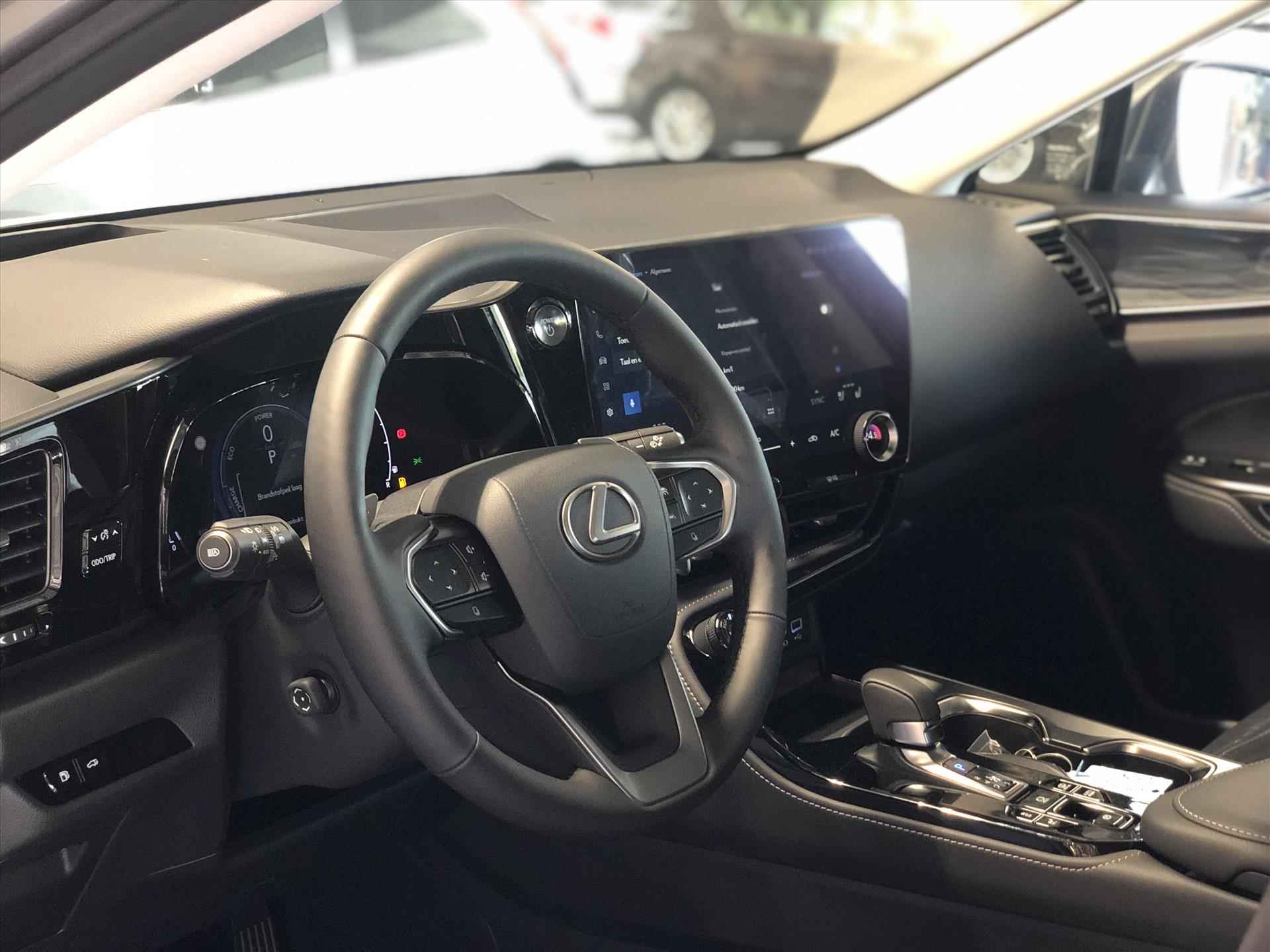 Lexus Nx 450h+ AWD Luxury Line Innovation Pack | Head up Display, Geheugenfunctie, Stoelventilatie, Dodehoekherkenning, 360 camera, Veel voordeel! - 10/46