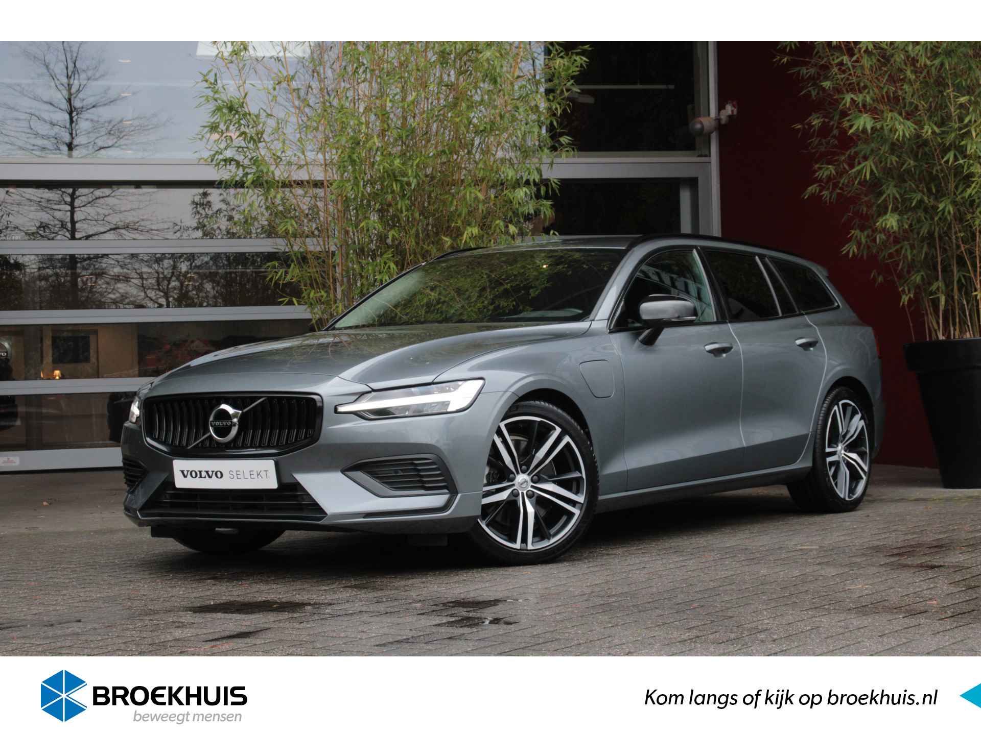 Volvo V60 T6 Recharge 350pk AWD Business Pro | R-Design look | Actieve schokdempers | Adaptive Cruise | BLIS | Camera | Keyless - 1/14
