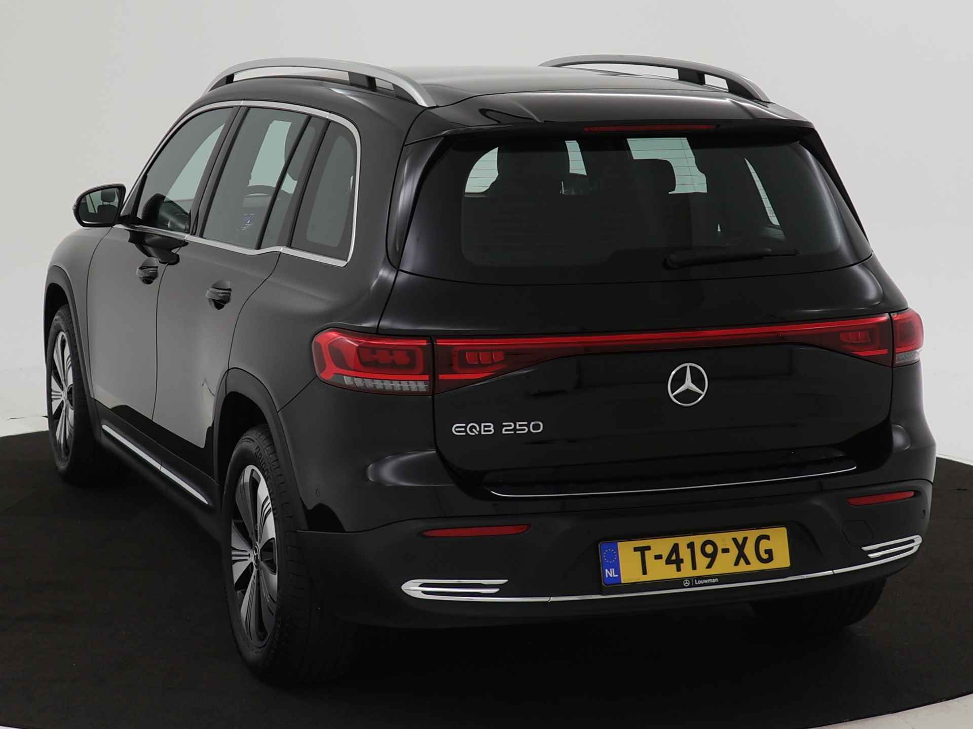 Mercedes-Benz EQB 250 Business Line 67 kWh | Advanced pakket | Dodehoekassistent | Sfeerverlichting | EASY PACK achterklep | Inclusief 24 maanden MB Certified garantie voor Europa. - 13/39