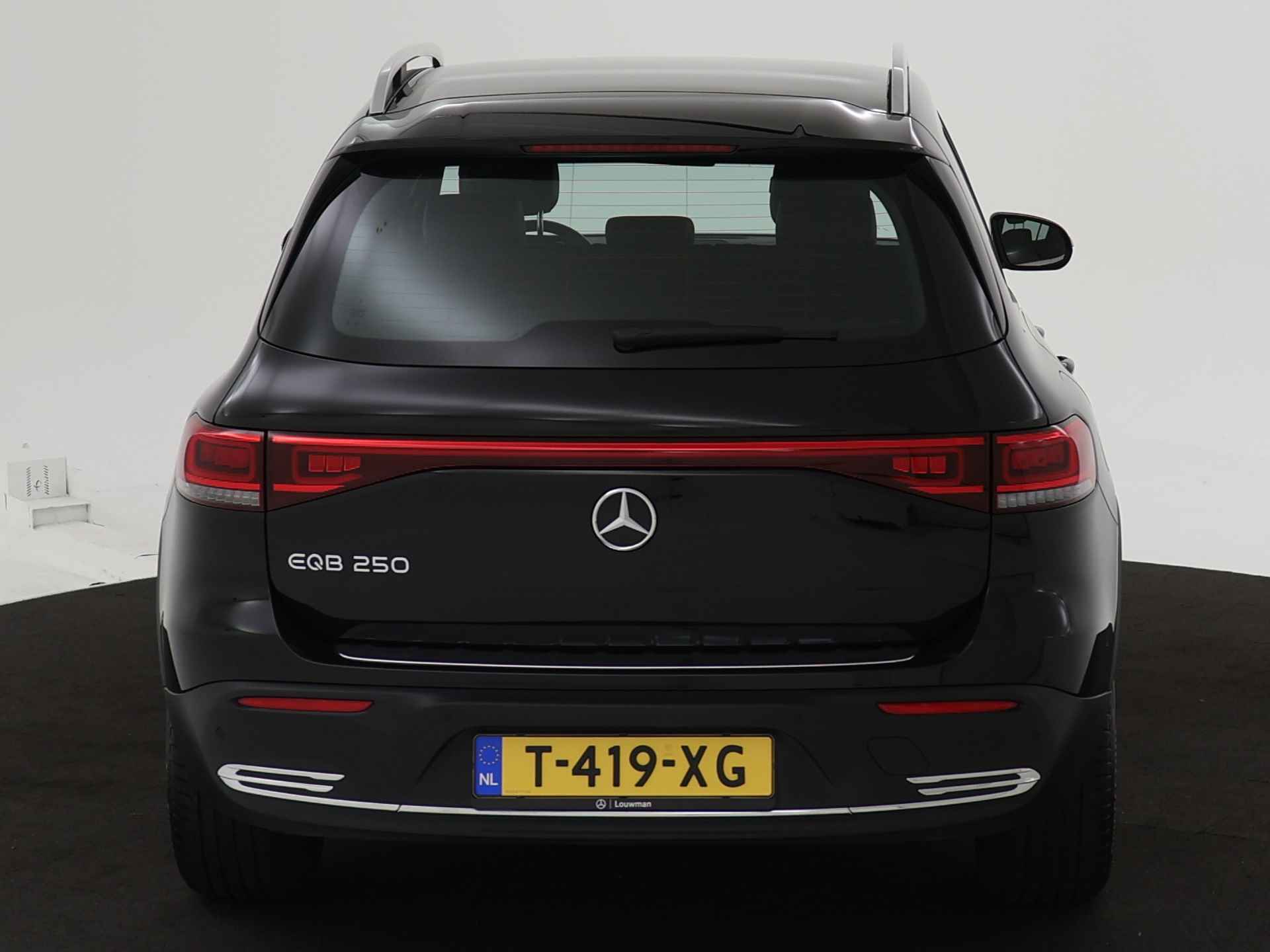 Mercedes-Benz EQB 250 Business Line 67 kWh | Advanced pakket | Dodehoekassistent | Sfeerverlichting | EASY PACK achterklep | Inclusief 24 maanden MB Certified garantie voor Europa. - 24/39