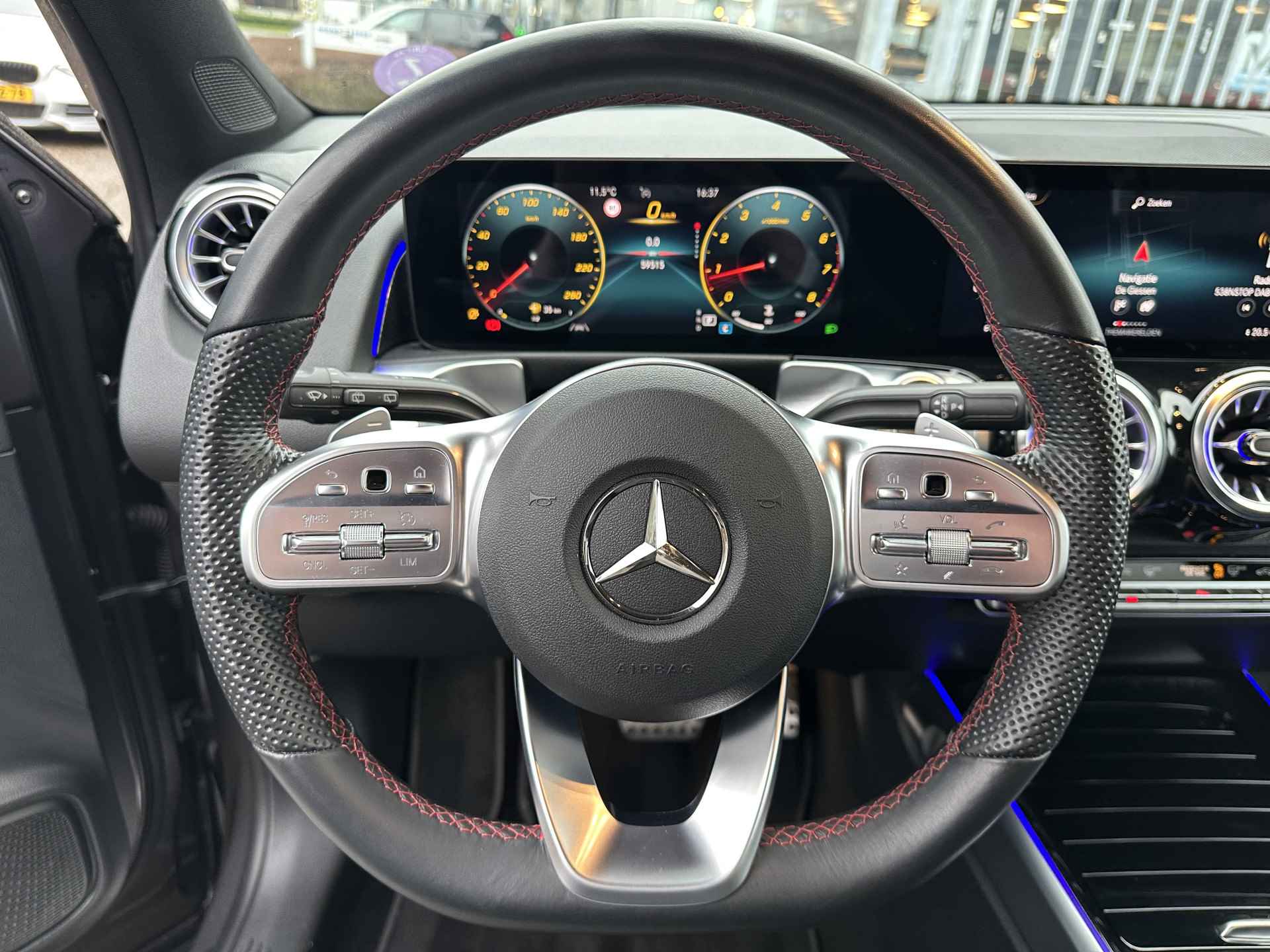 Mercedes-Benz GLB 200 AMG Line 7p | Trekhaak | Keyless | LED | Camera | Stoelverw. - 21/31