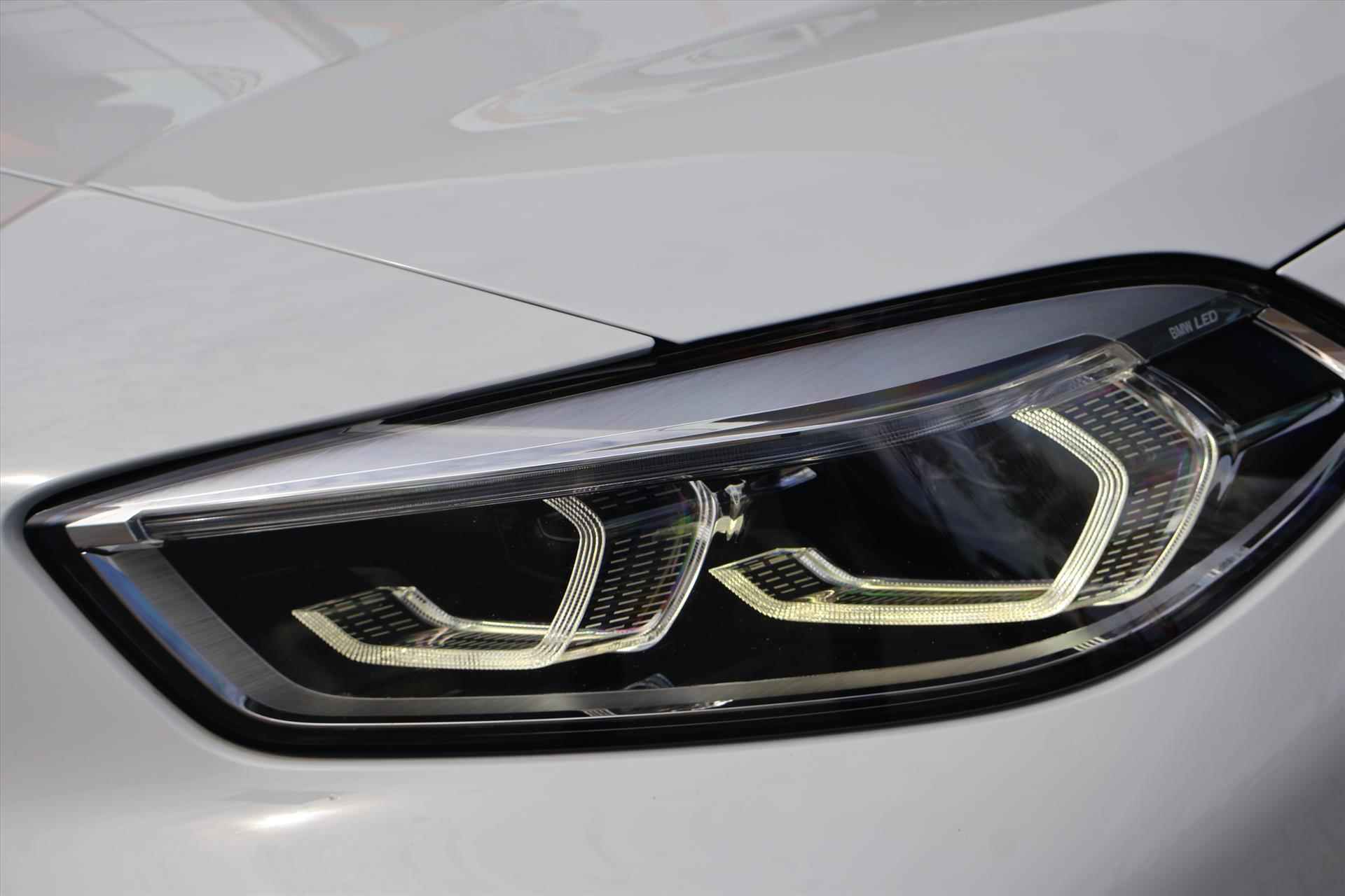 BMW 1-Serie (f40) 118i M-Sport 140pk | Carplay | Cruise | LED I Navi I Sfeerverlichting - 8/51