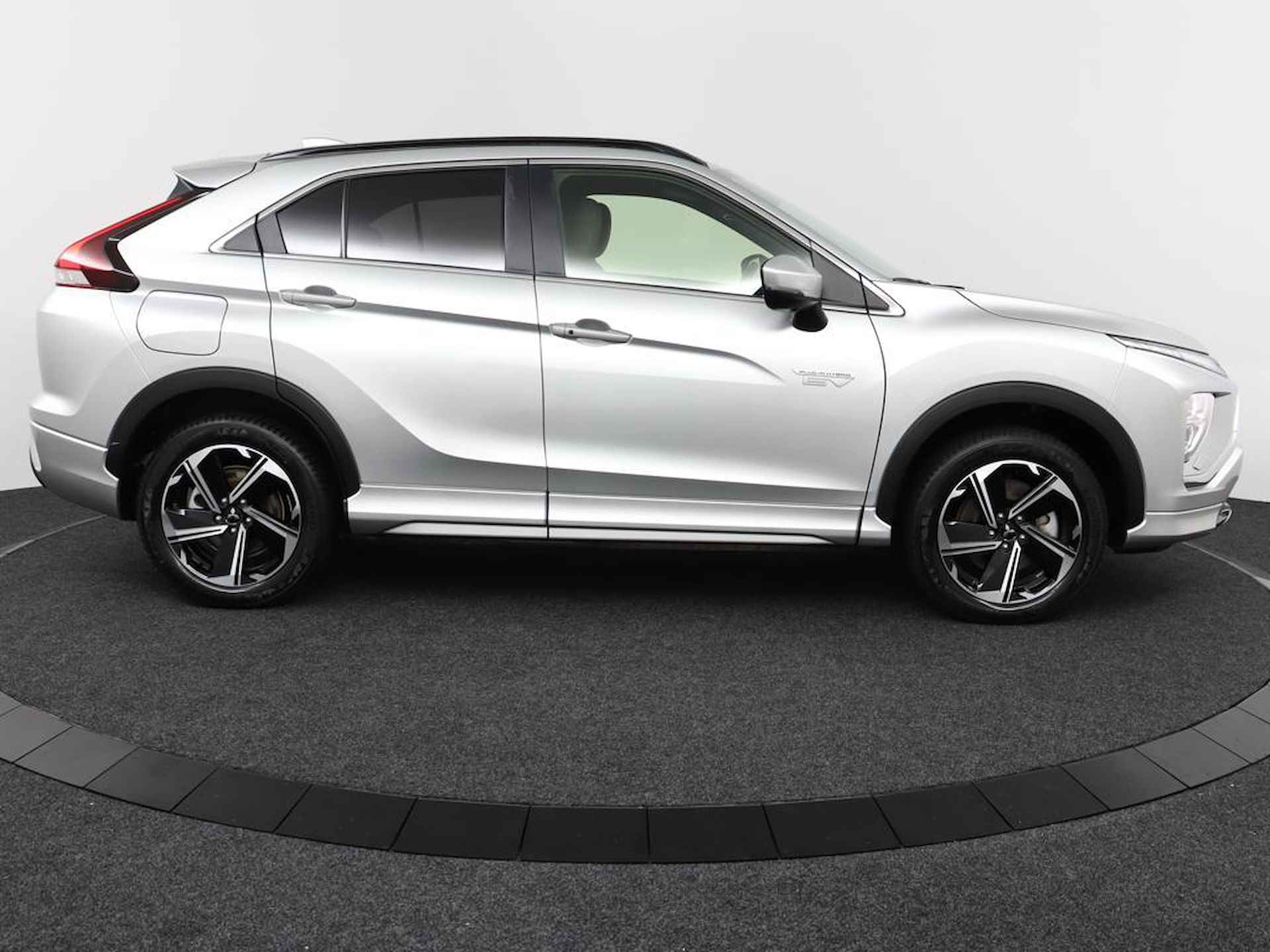 Mitsubishi Eclipse Cross 2.4 PHEV Instyle Automaat | Climate Control | Bekleding Leer/Alcantara | 360 Camera | All-Season Banden - 11/60