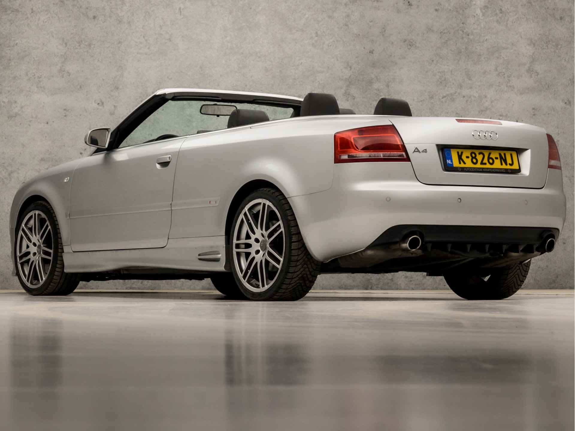 Audi A4 Cabriolet 2.0 TFSI Pro Line Sport 200Pk Automaat (YOUNGTIMER, NAVIGATIE, CLIMATE, STOELVERWARMING, LEDEREN SPORTSTOELEN, XENON, BLUETOOTH, PARKEERSENSOREN, NIEUWE APK, NIEUWSTAAT) - 3/33