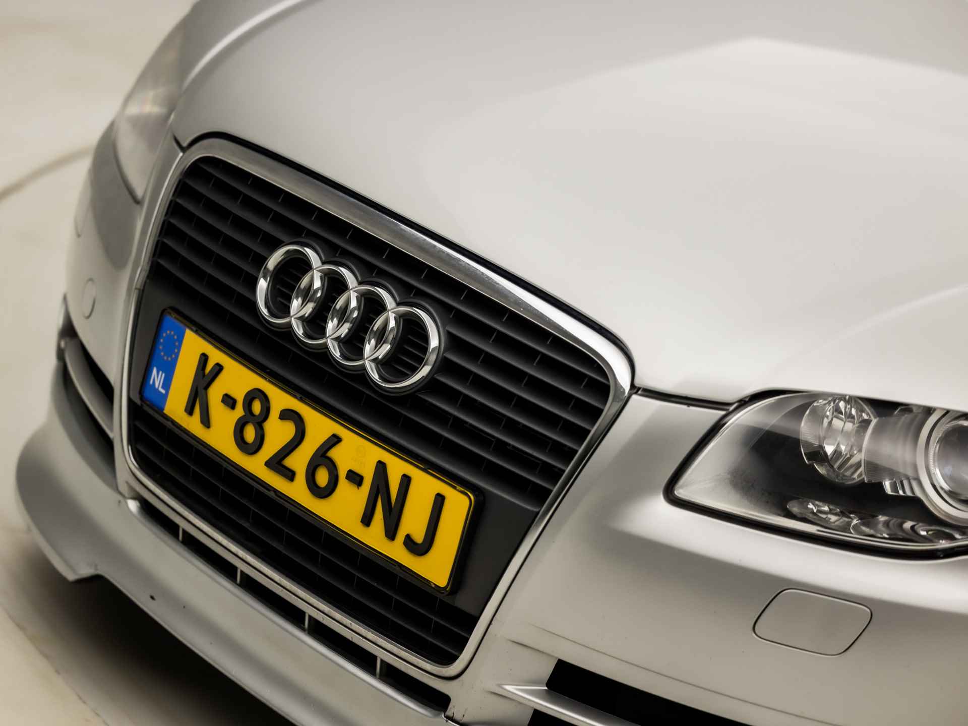 Audi A4 Cabriolet 2.0 TFSI Pro Line Sport 200Pk Automaat (YOUNGTIMER, NAVIGATIE, CLIMATE, STOELVERWARMING, LEDEREN SPORTSTOELEN, XENON, BLUETOOTH, PARKEERSENSOREN, NIEUWE APK, NIEUWSTAAT) - 30/33