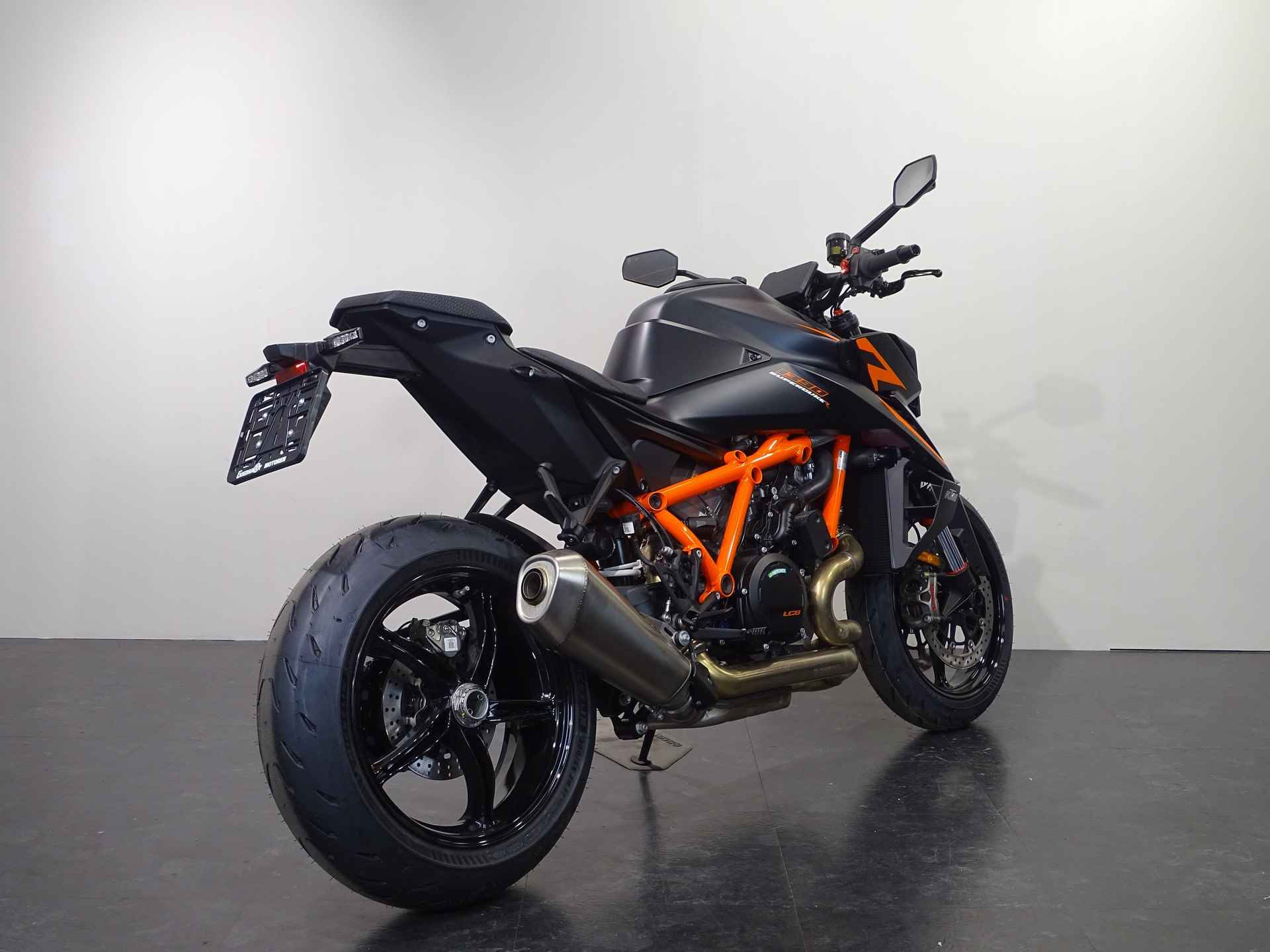 KTM 1390 SUPERDUKE R - 11/12