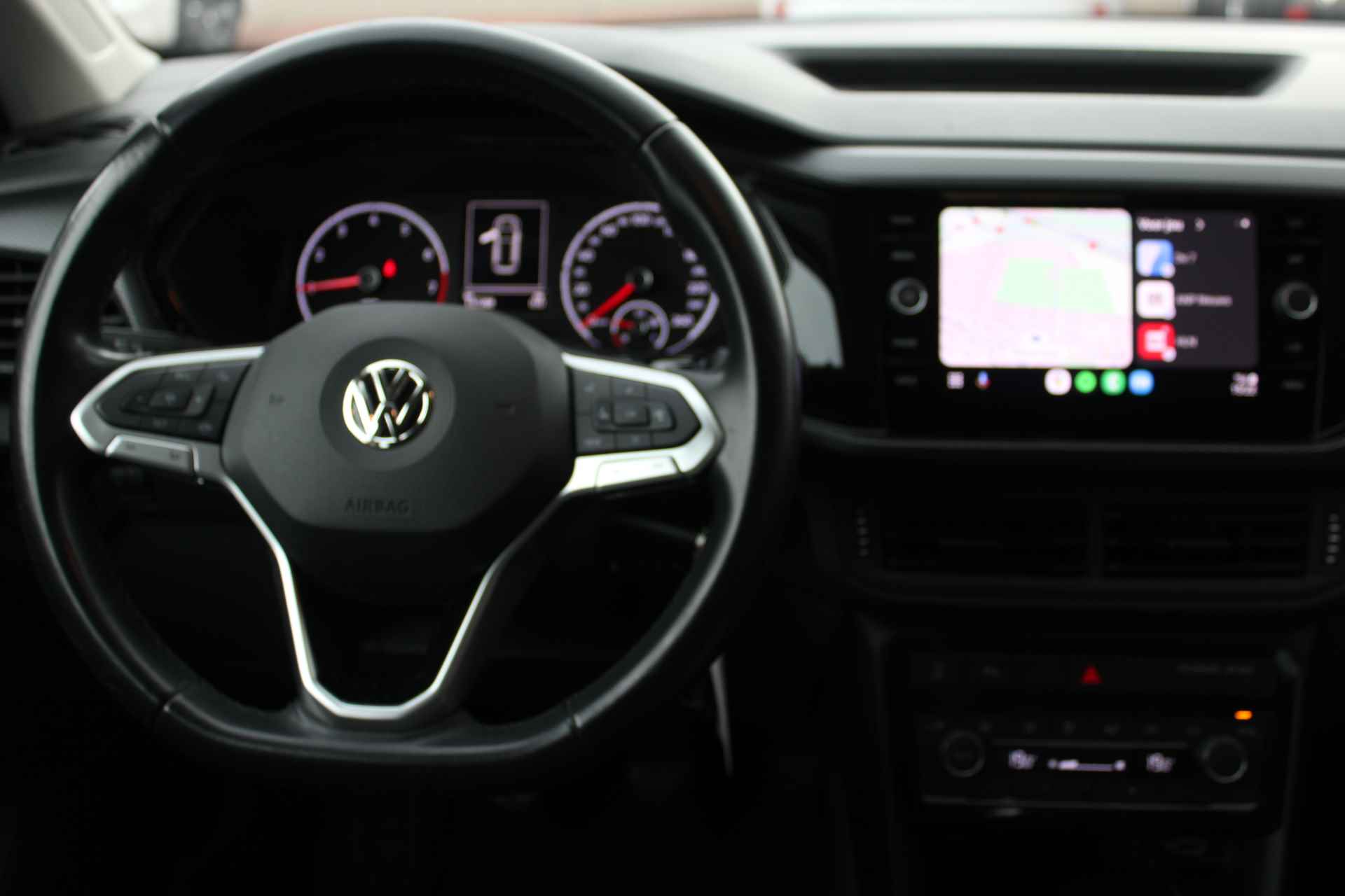 VOLKSWAGEN T-Cross 1.0 T-Cross *Life* | Camera | Carplay | Navigatie  | Adaptive Cruise Control | Climate Control | Orig. NL | - 8/23